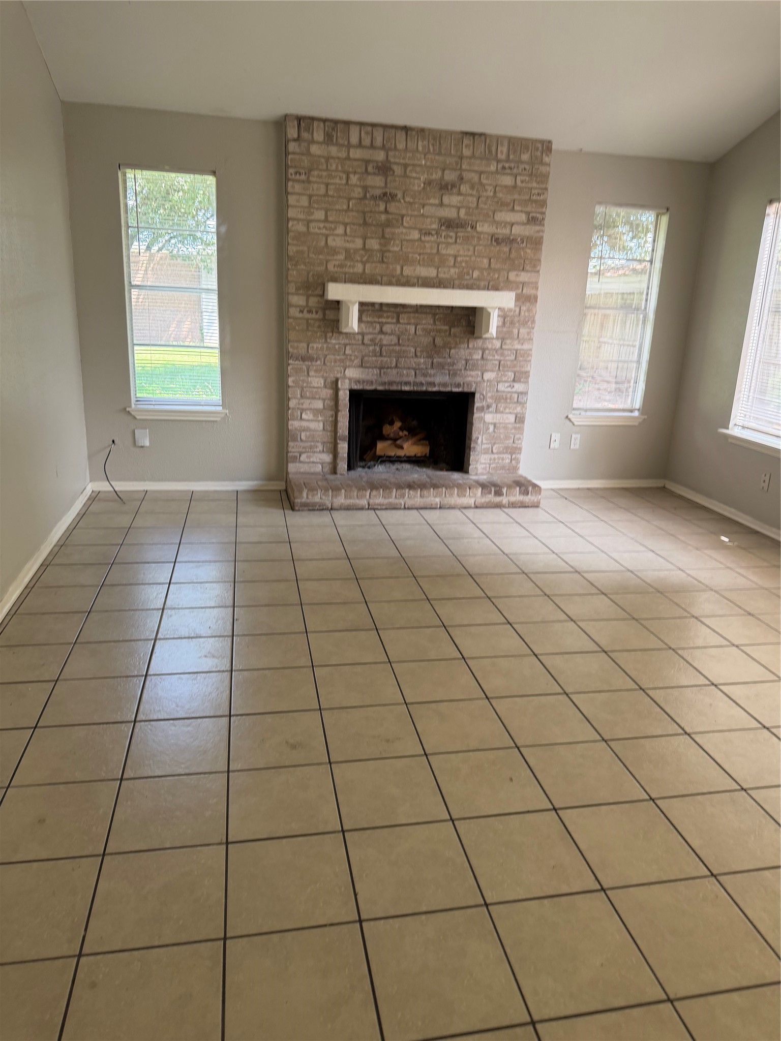 1406 Ashwood Drive Property Photo 6