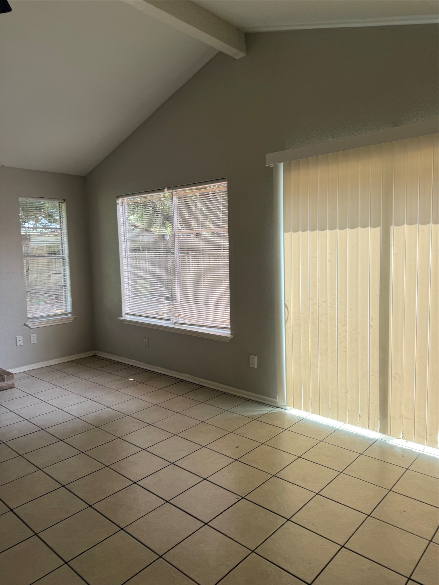 1406 Ashwood Drive Property Photo 8