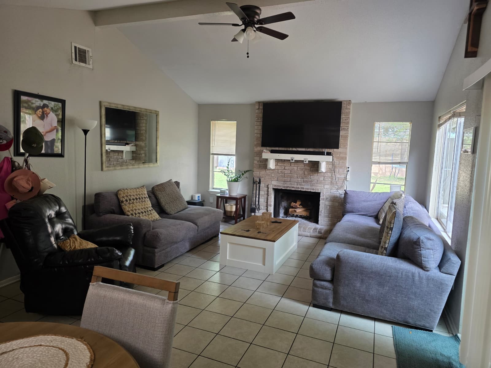 1406 Ashwood Drive Property Photo 9