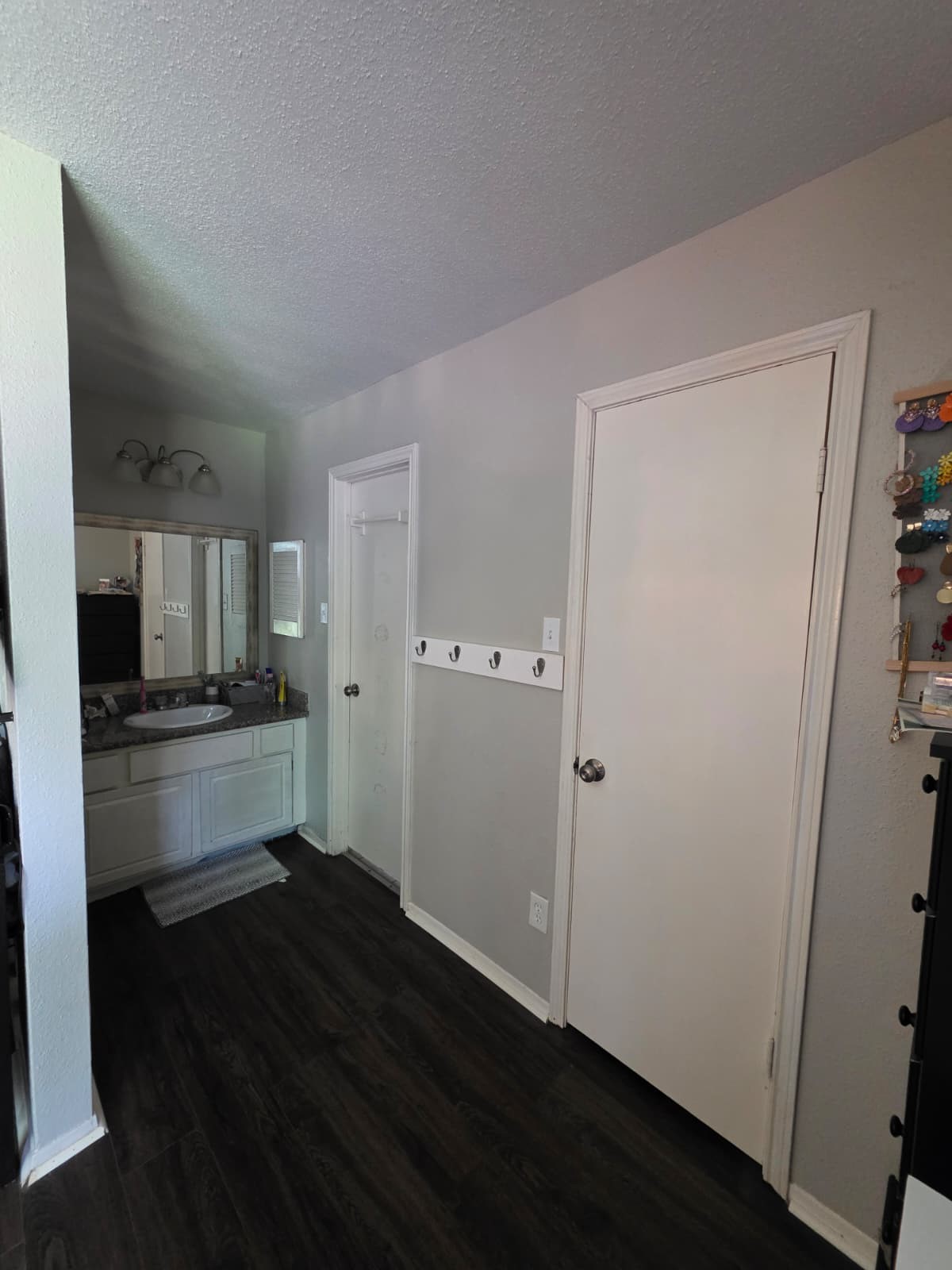 1406 Ashwood Drive Property Photo 17