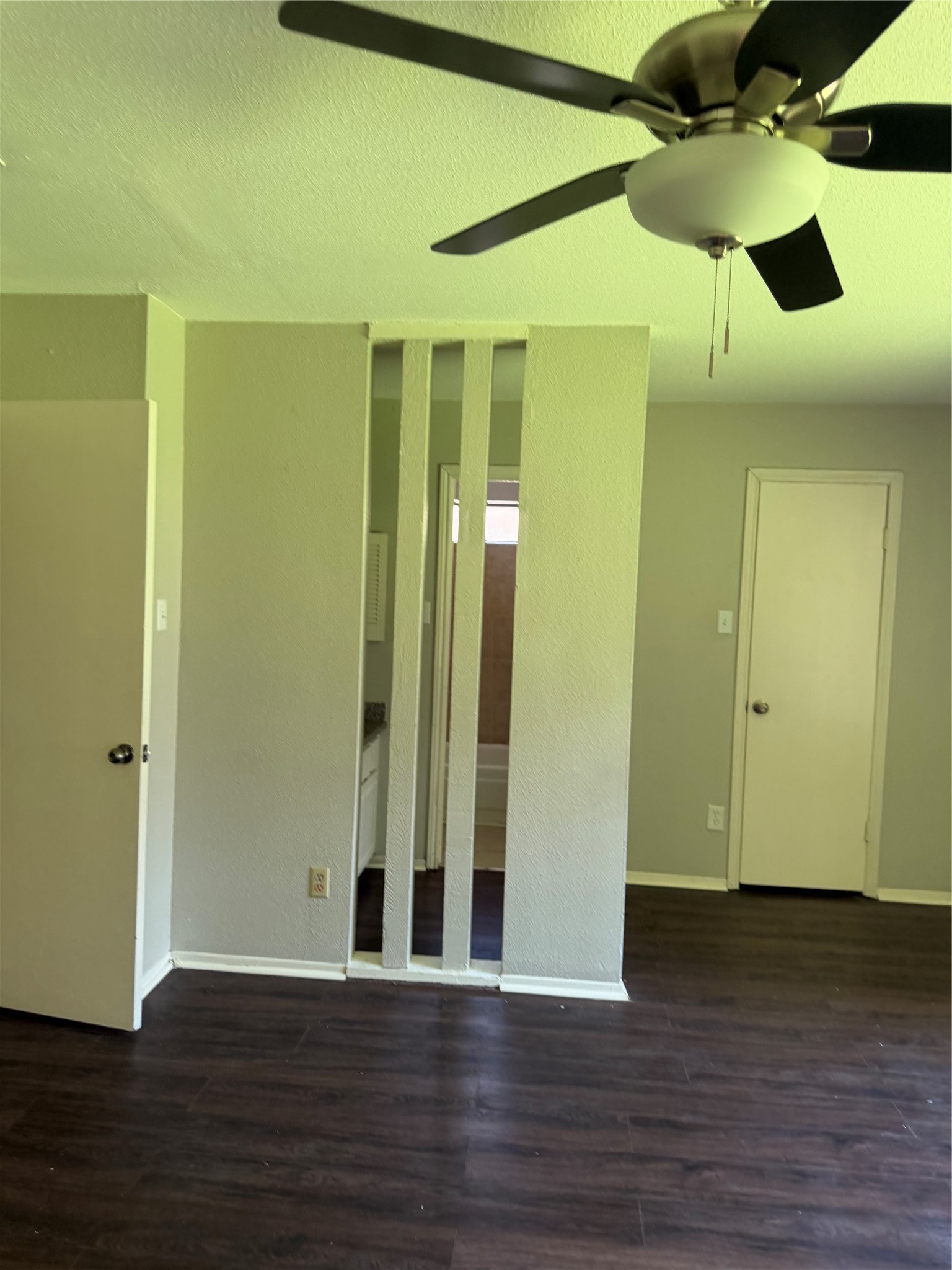 1406 Ashwood Drive Property Photo 19