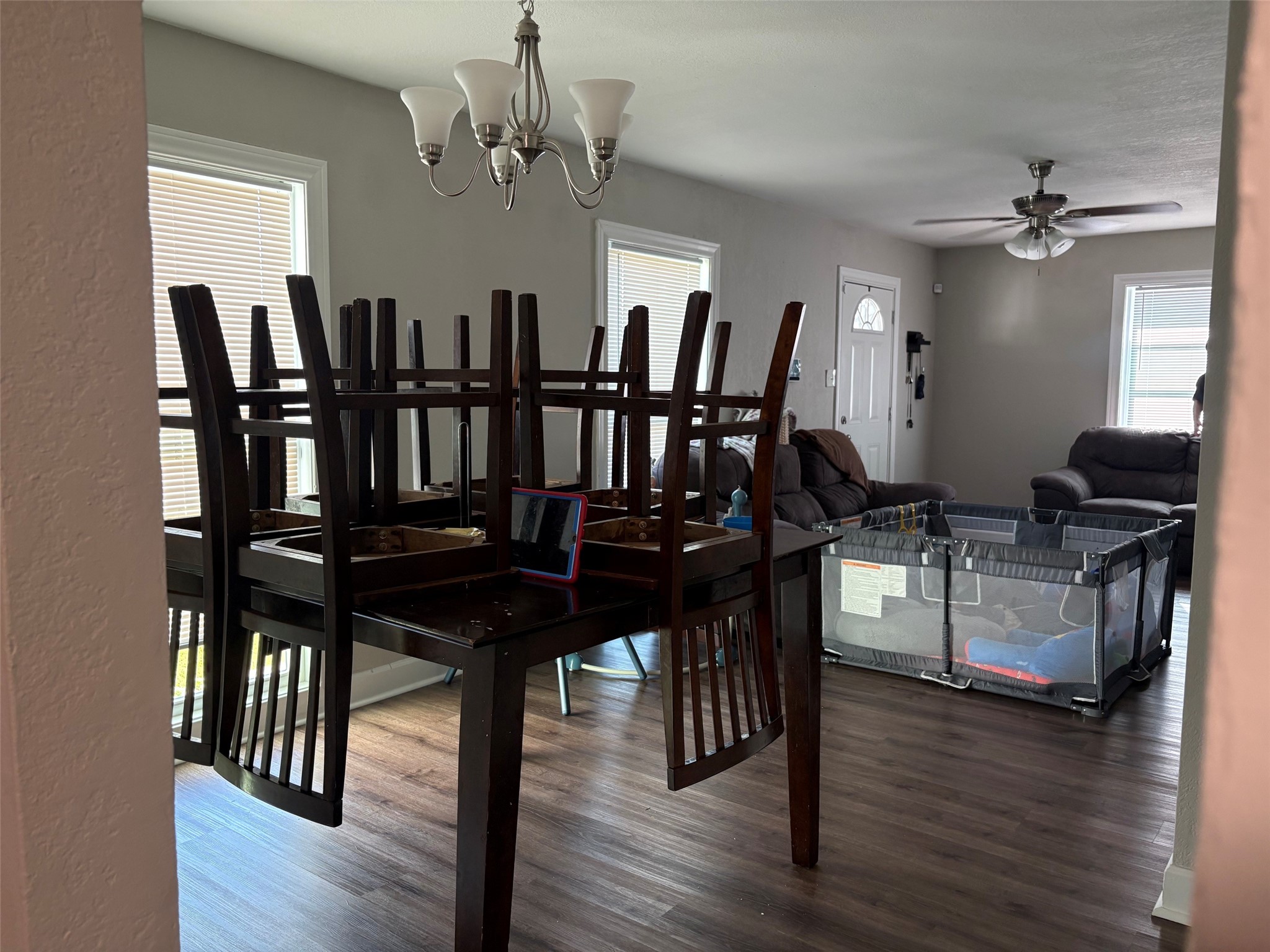 112 Acacia Street Property Photo 3