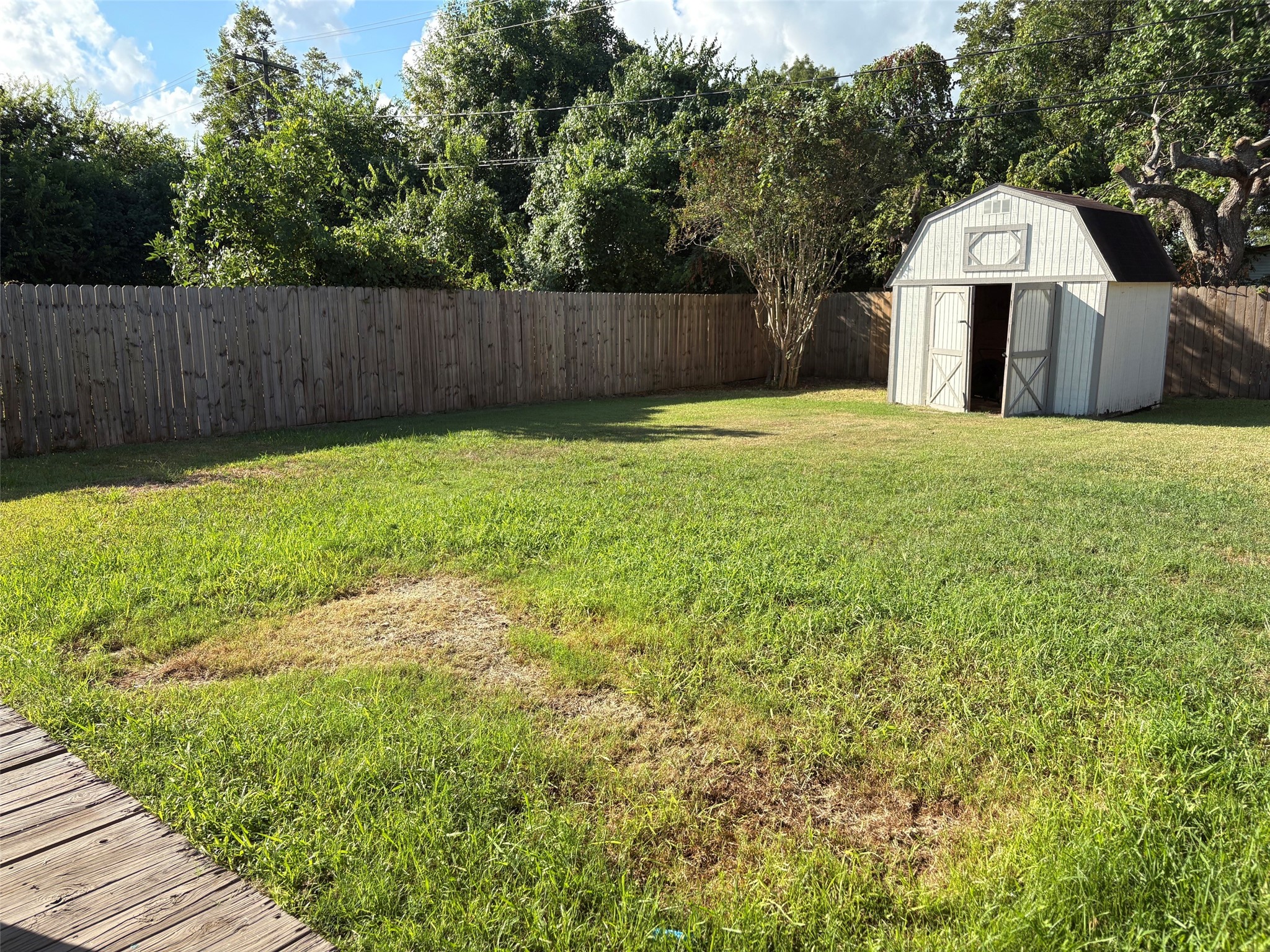 112 Acacia Street Property Photo 9