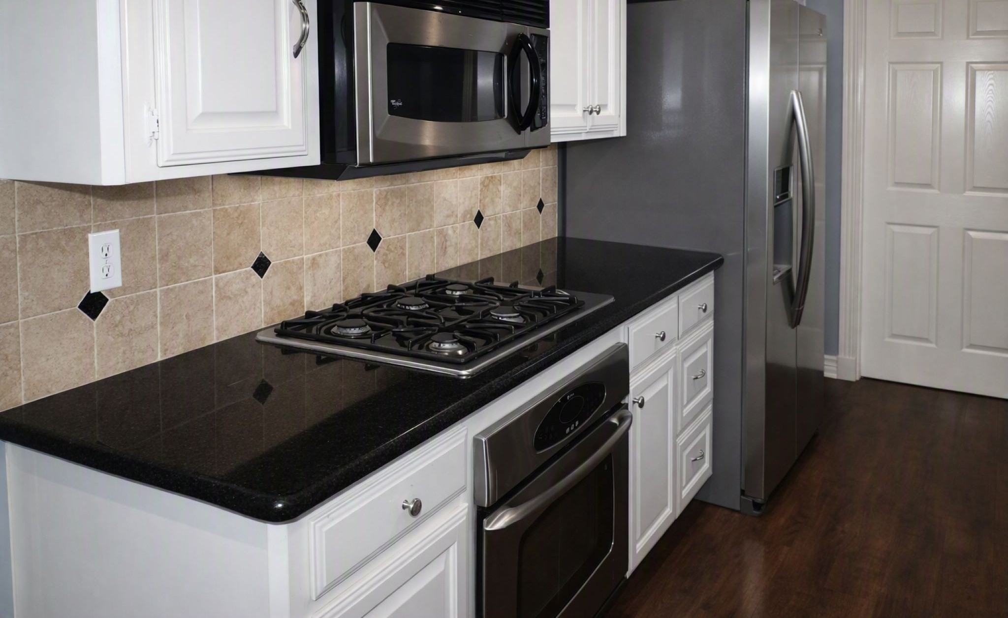 2186 Riverside Drive Property Photo 11