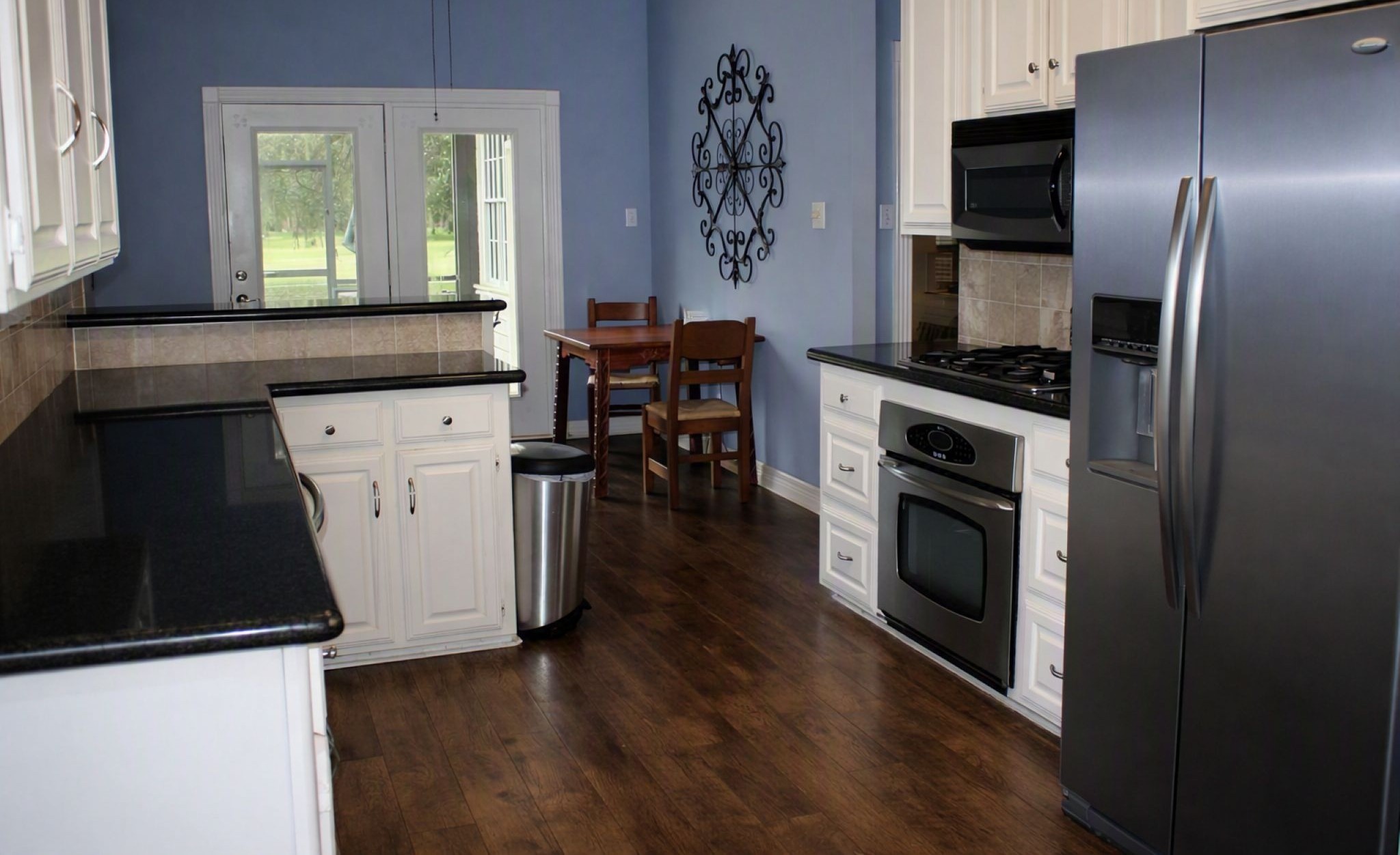 2186 Riverside Drive Property Photo 13