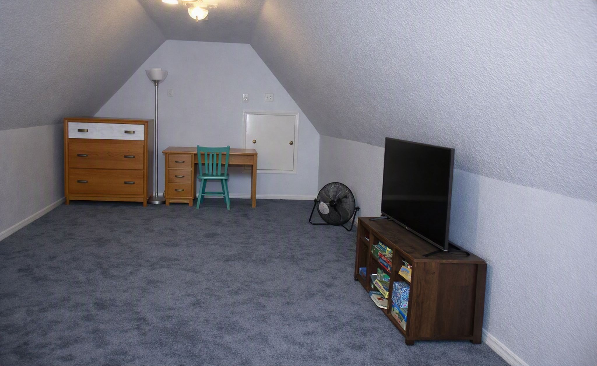 2186 Riverside Drive Property Photo 22