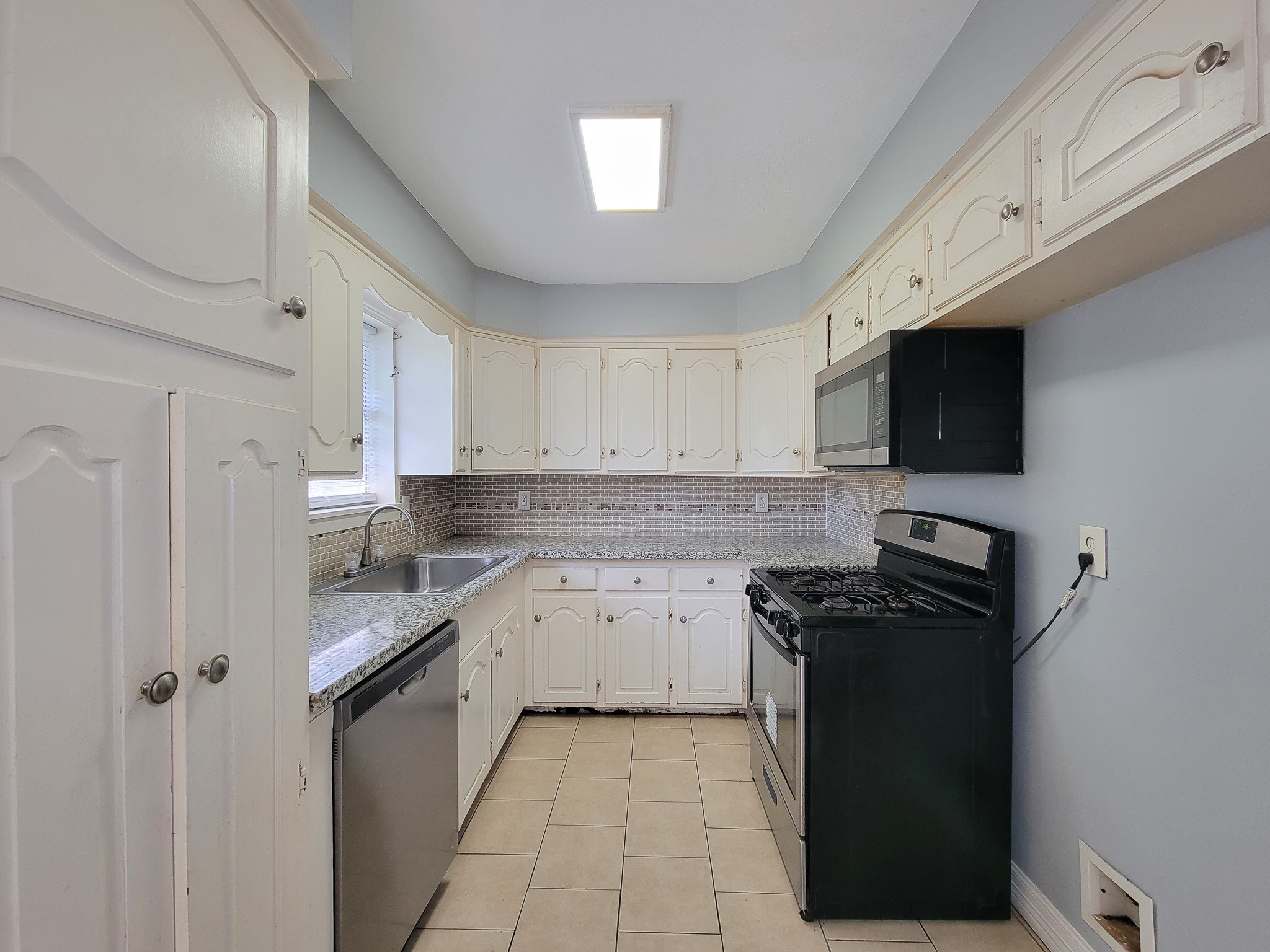 6109 Arthington Street Property Photo 16