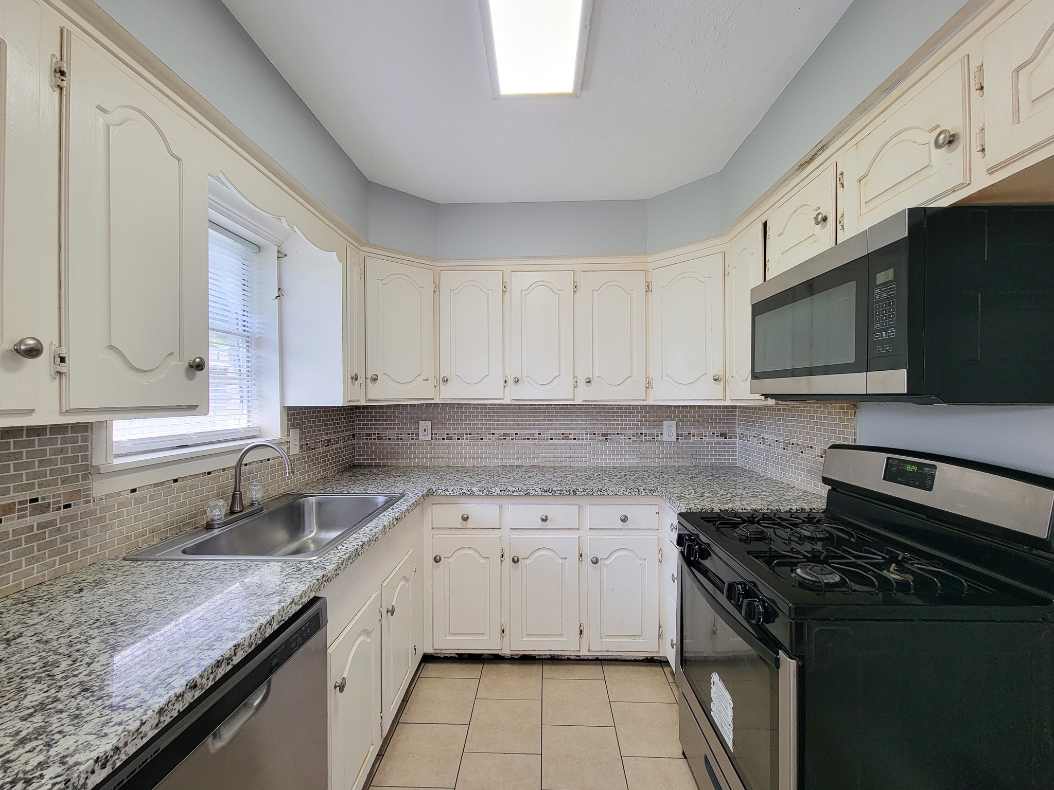 6109 Arthington Street Property Photo 17