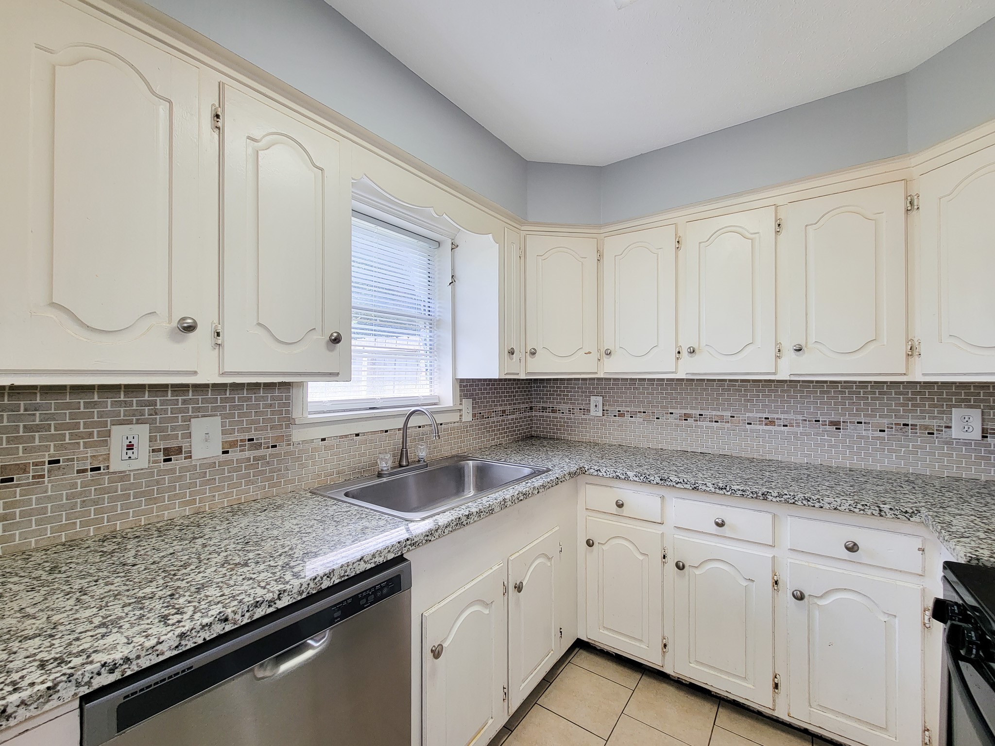 6109 Arthington Street Property Photo 18