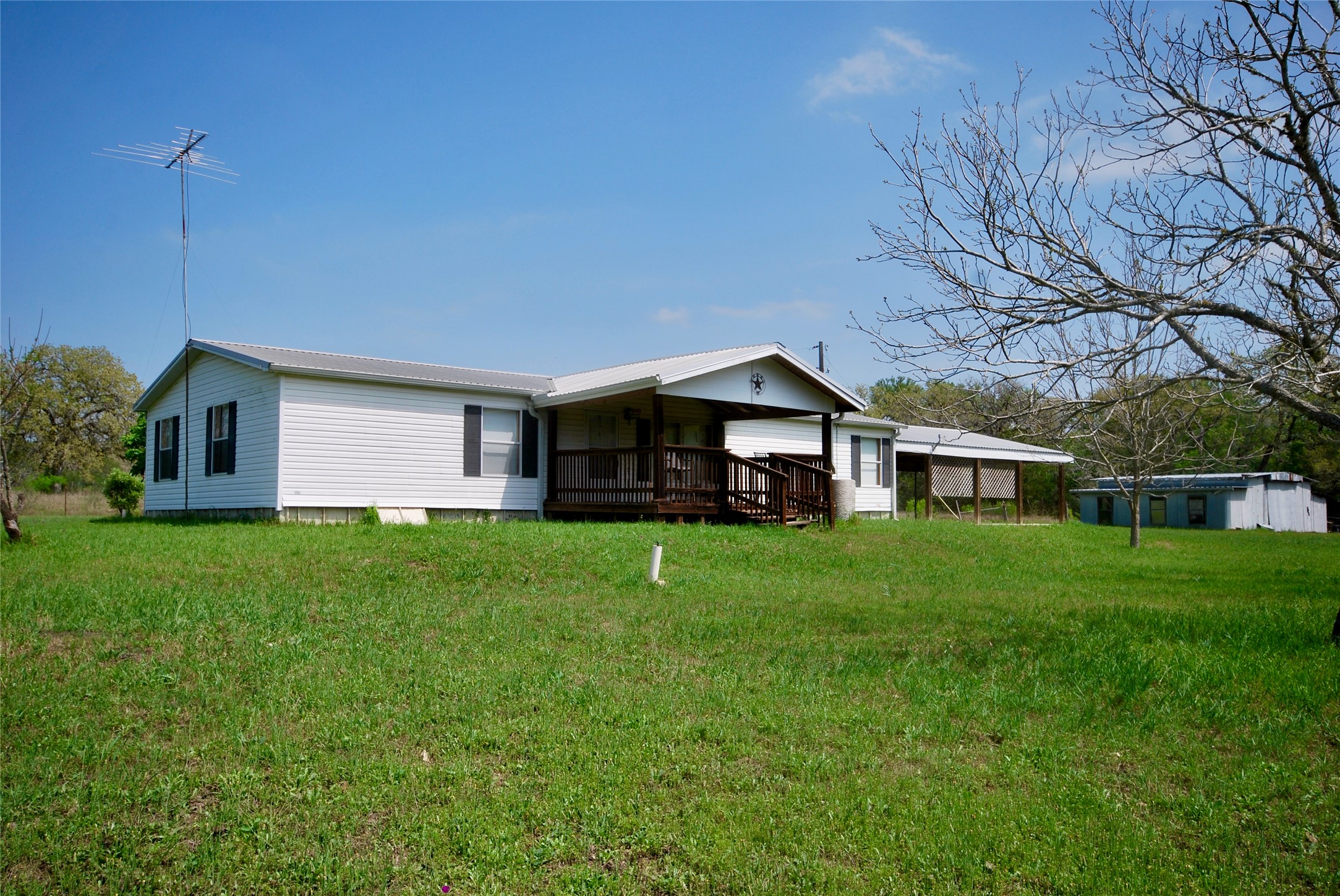 1801 County Road 381 Property Photo