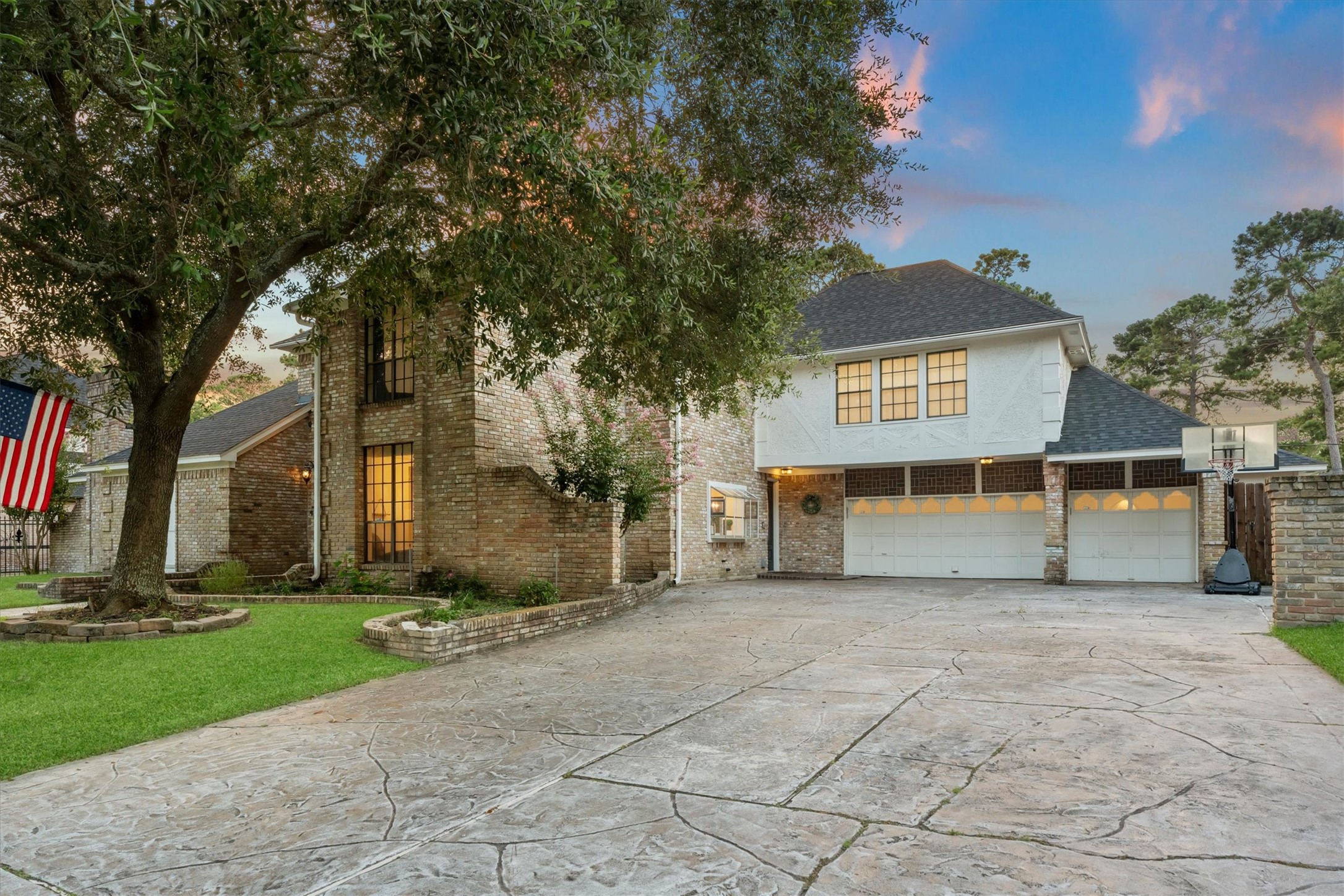 16023 Mickleham Drive Property Photo 2