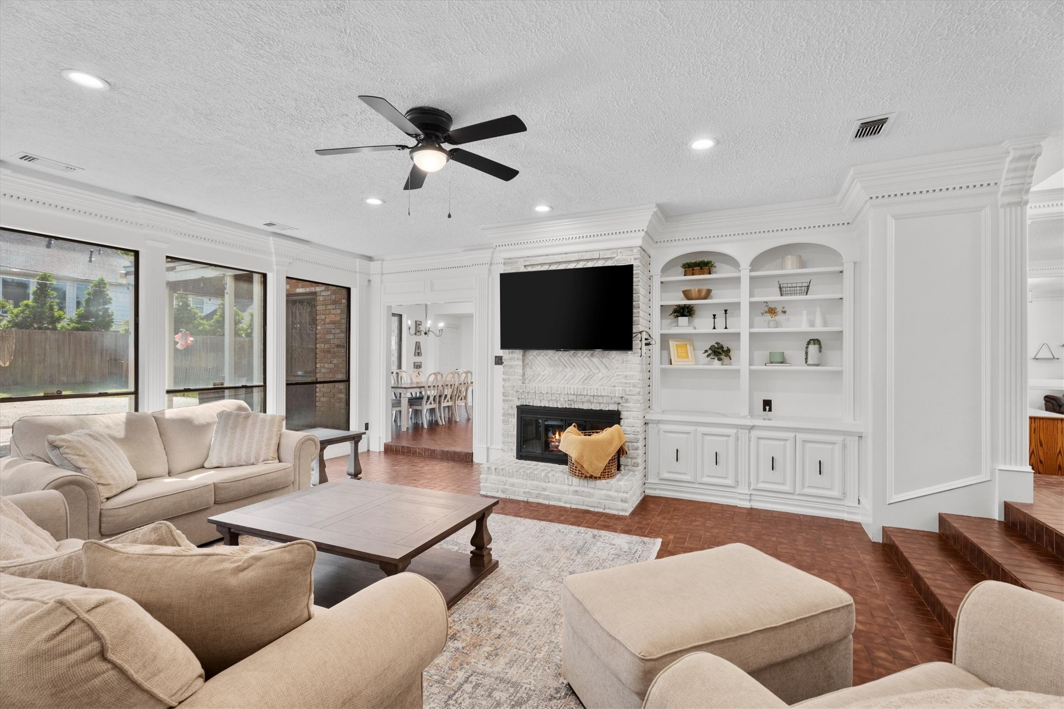 16023 Mickleham Drive Property Photo 4