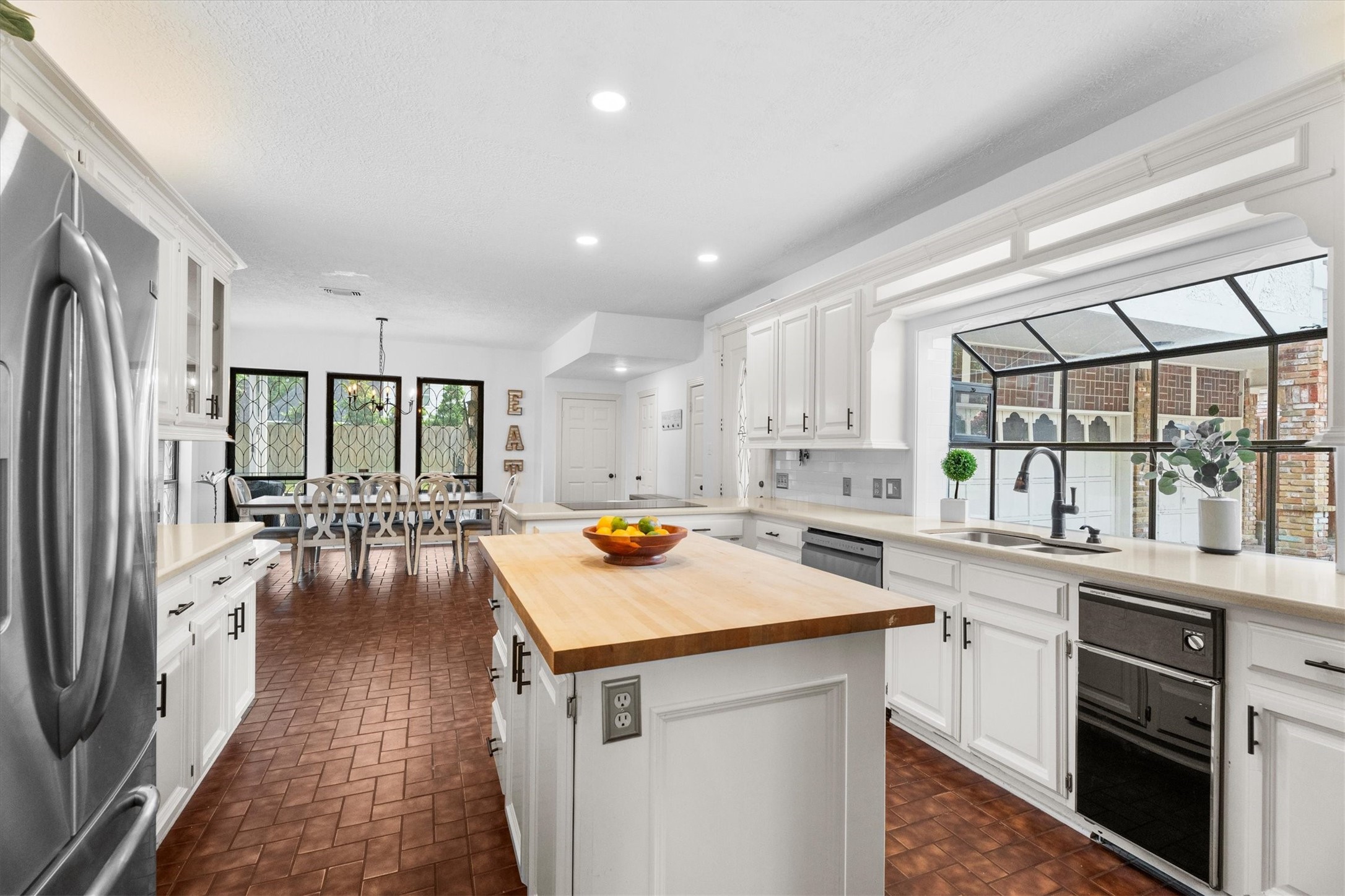 16023 Mickleham Drive Property Photo 15