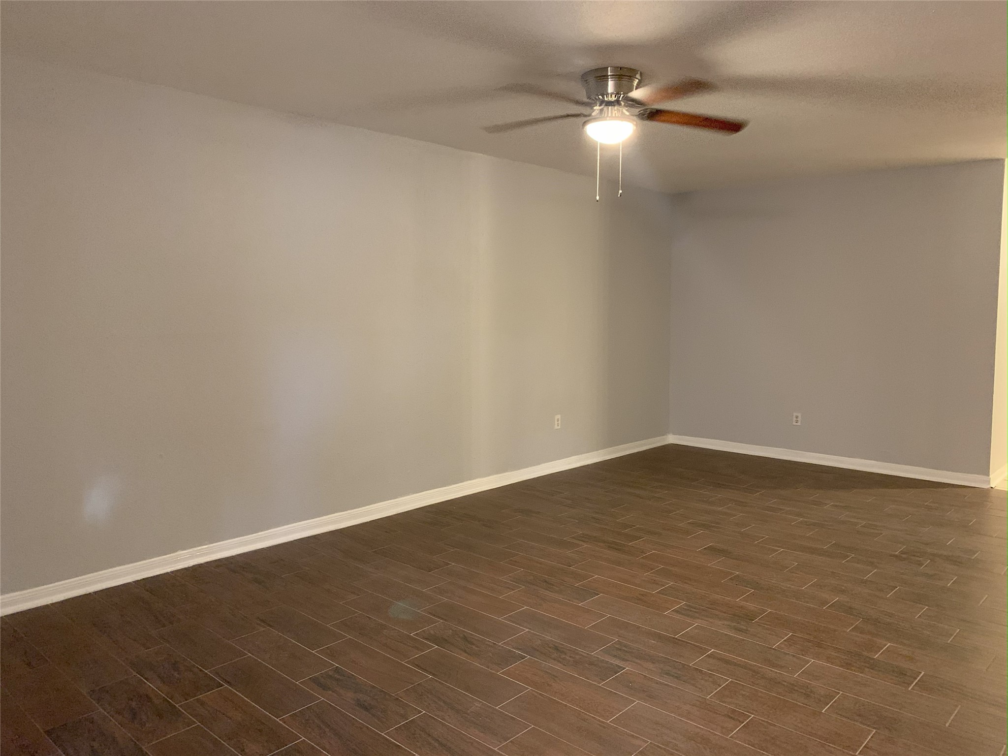 3325 Scotch Moss Lane Property Photo 2