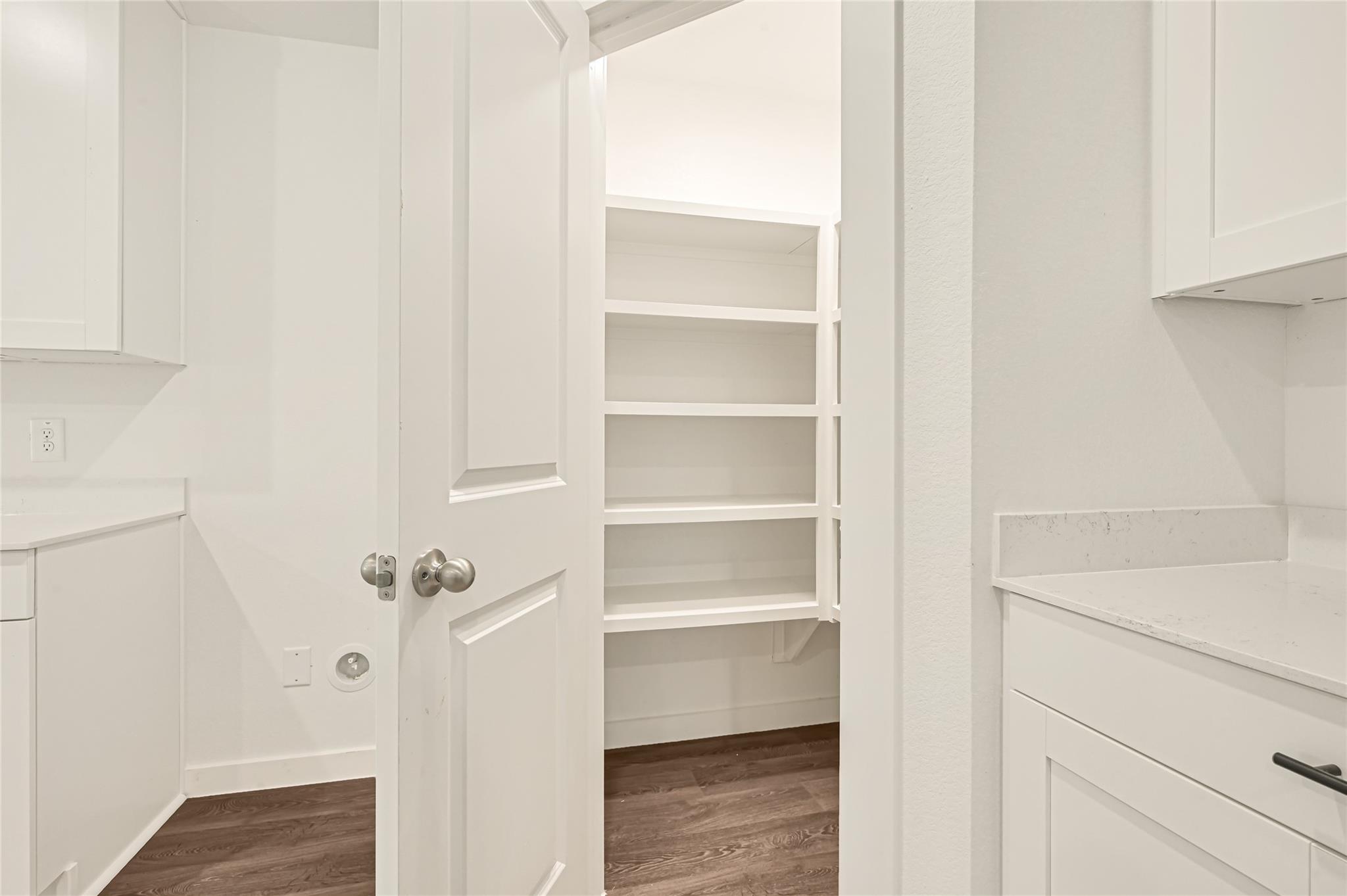 6803 Canyon Breeze Drive Property Photo 14