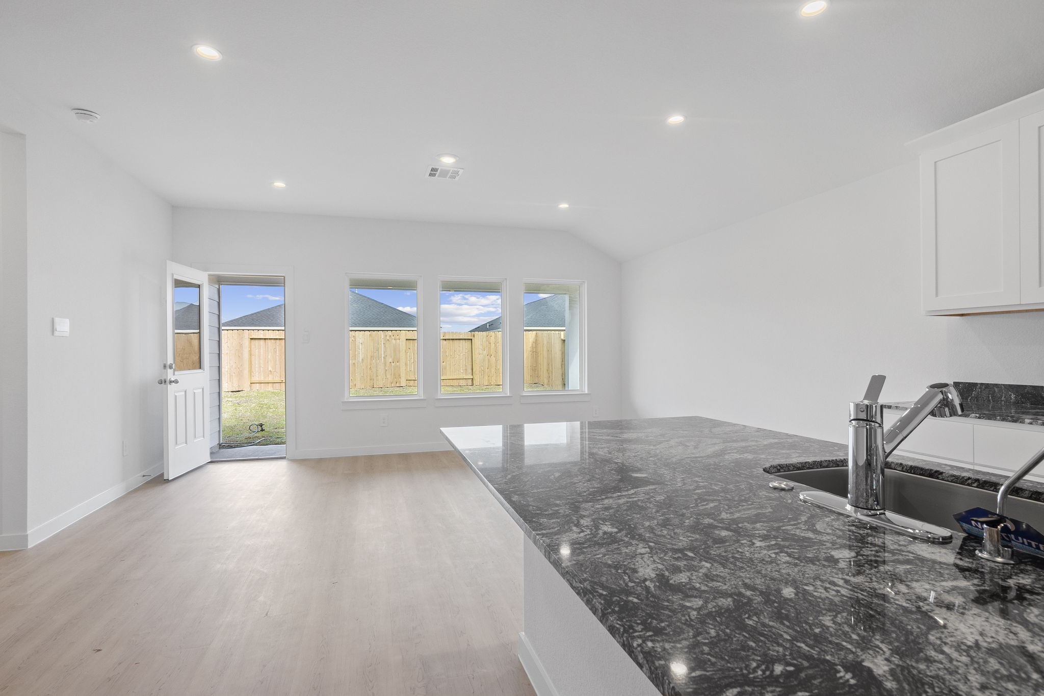 2511 Peacock Ore Property Photo 4