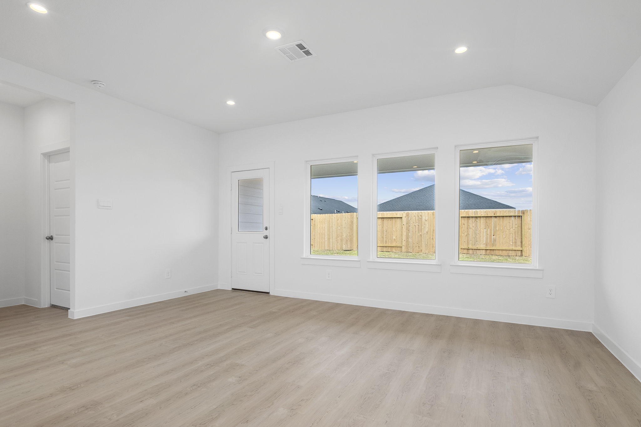 2511 Peacock Ore Property Photo 9