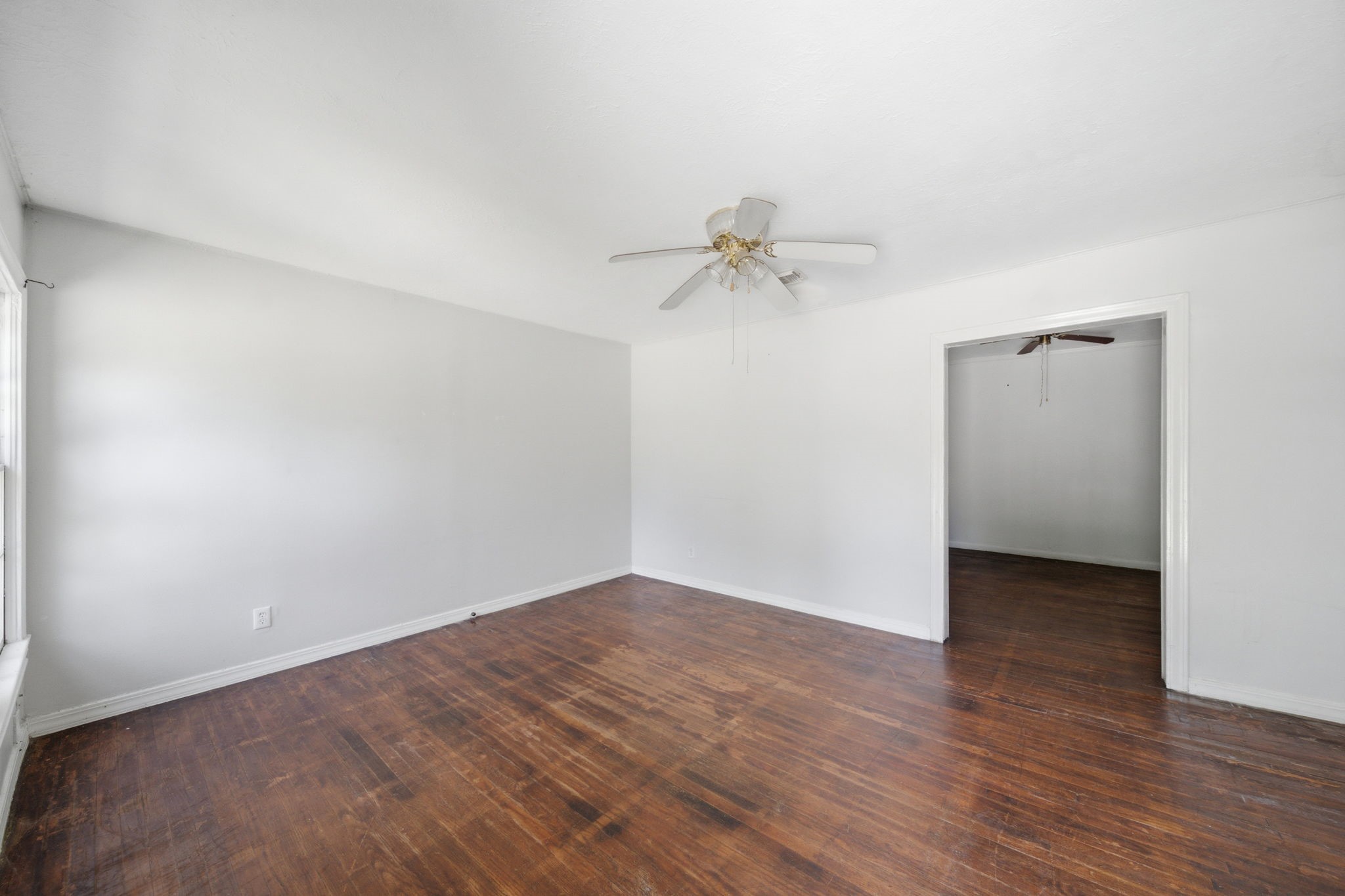410 Live Oak Street Property Photo 8
