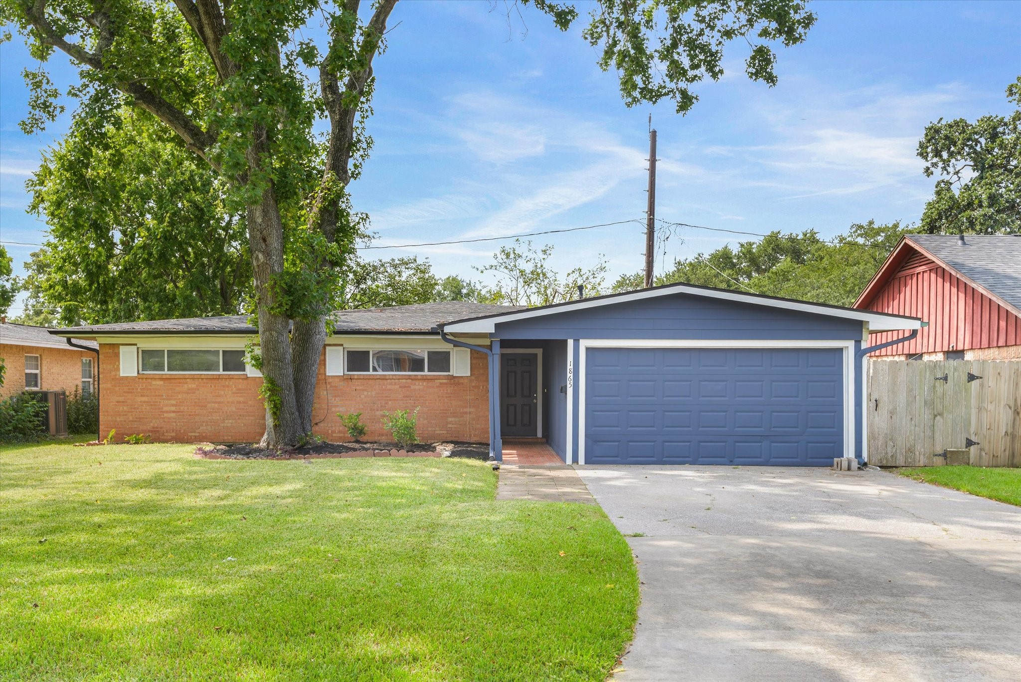1865 Dolphin Drive Property Photo 2