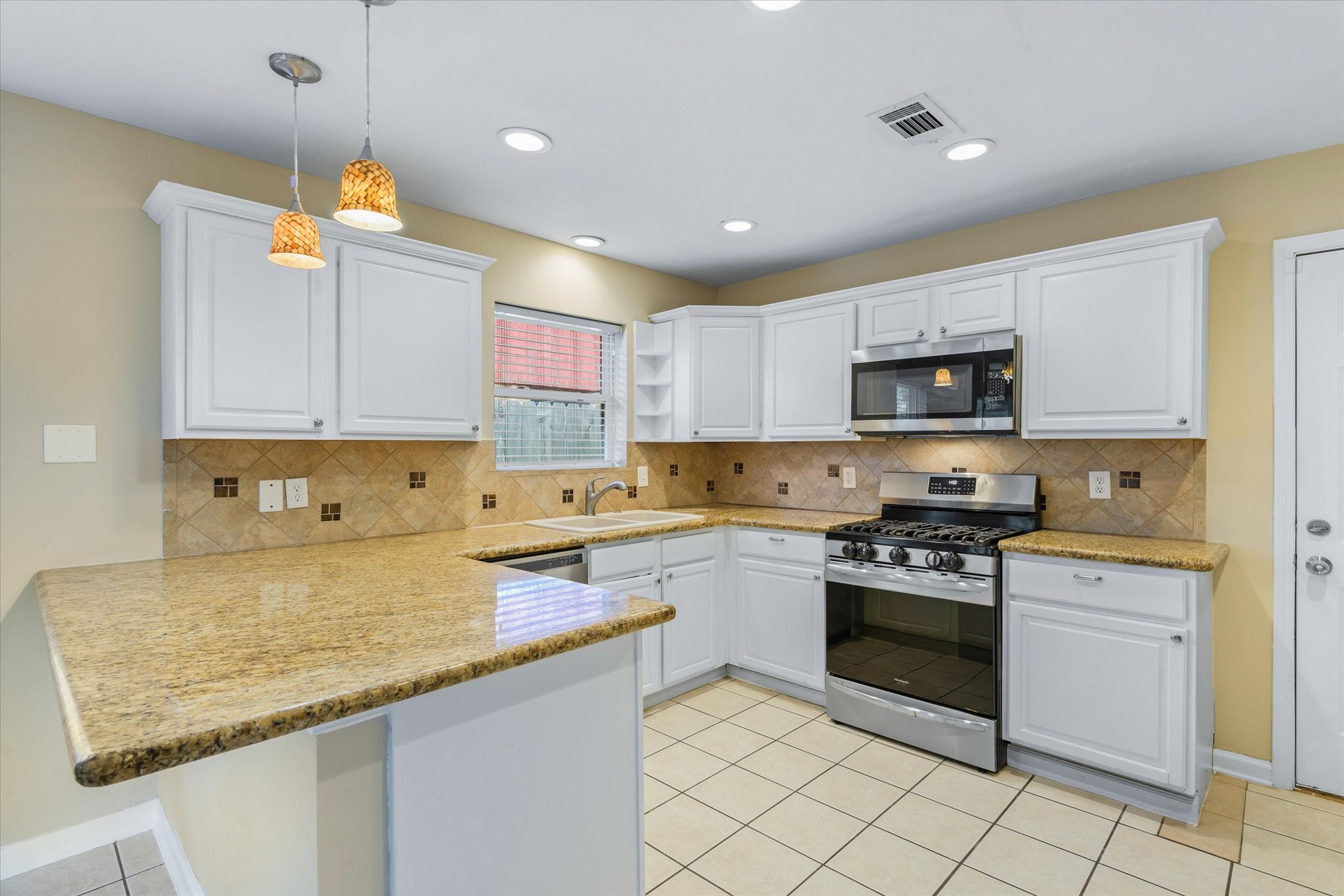 1865 Dolphin Drive Property Photo 11