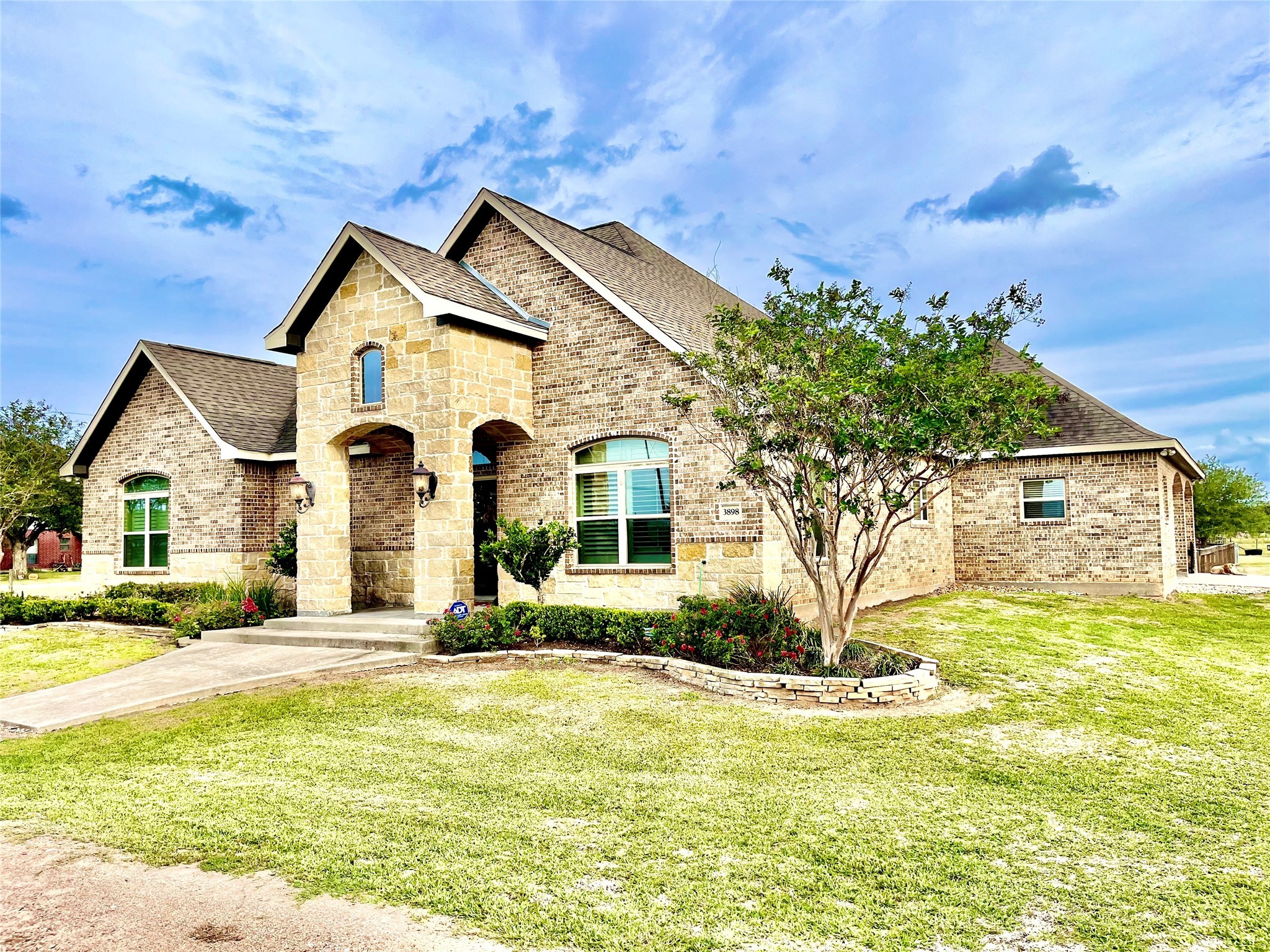 3898 County Road 135 Road Property Photo 1