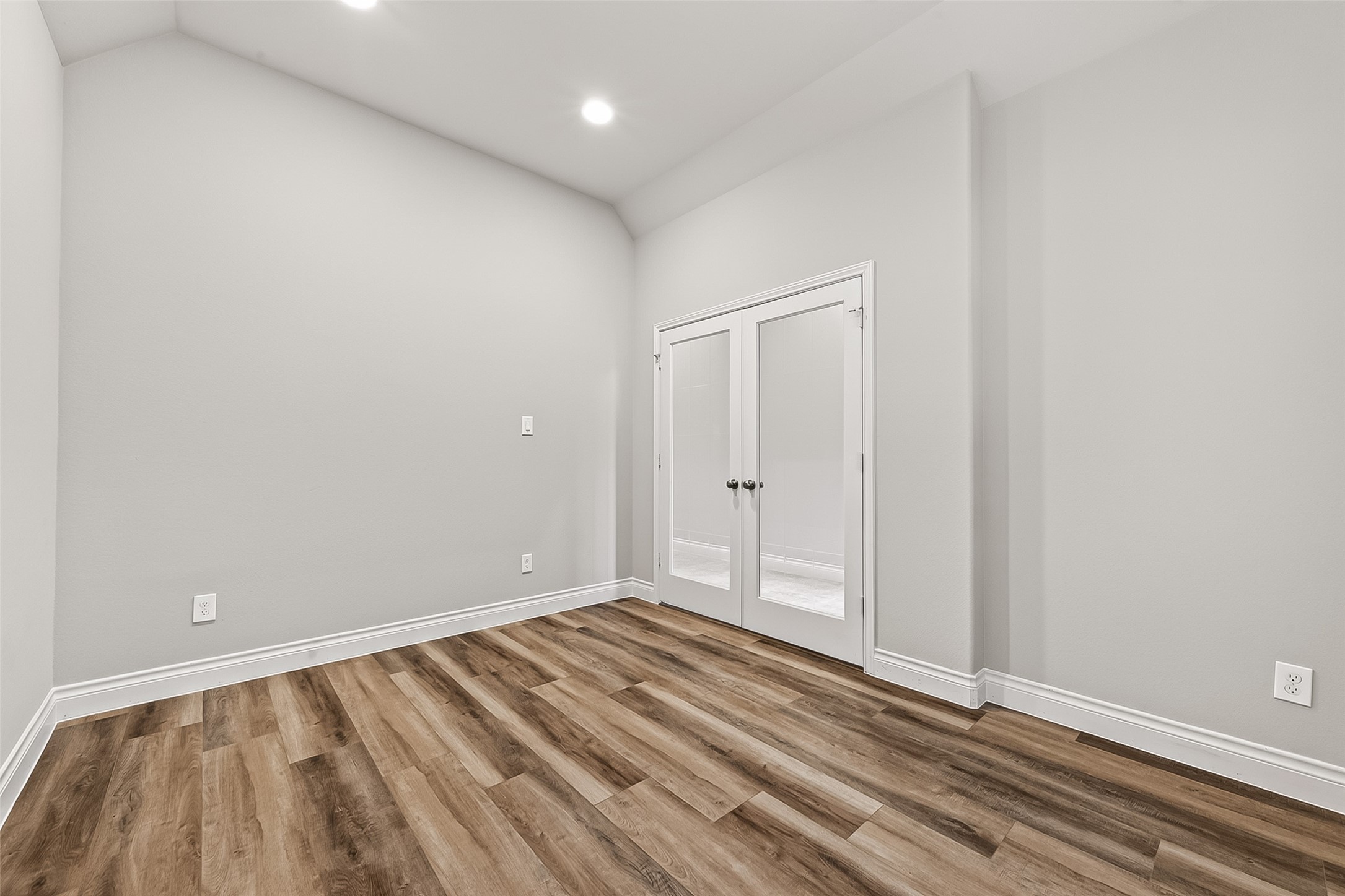 2107 Cinnamon Teal Circle Property Photo 5