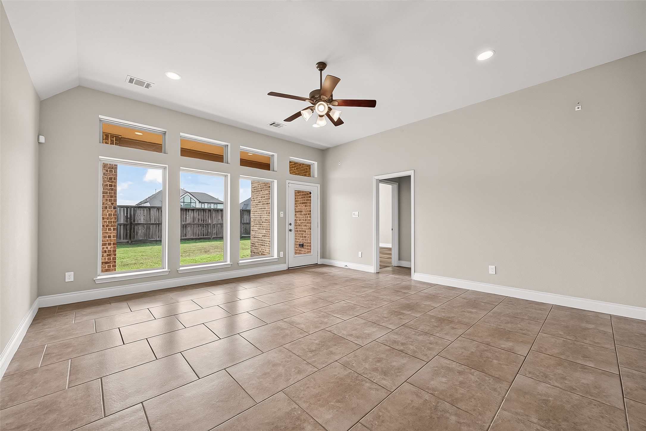 2107 Cinnamon Teal Circle Property Photo 11