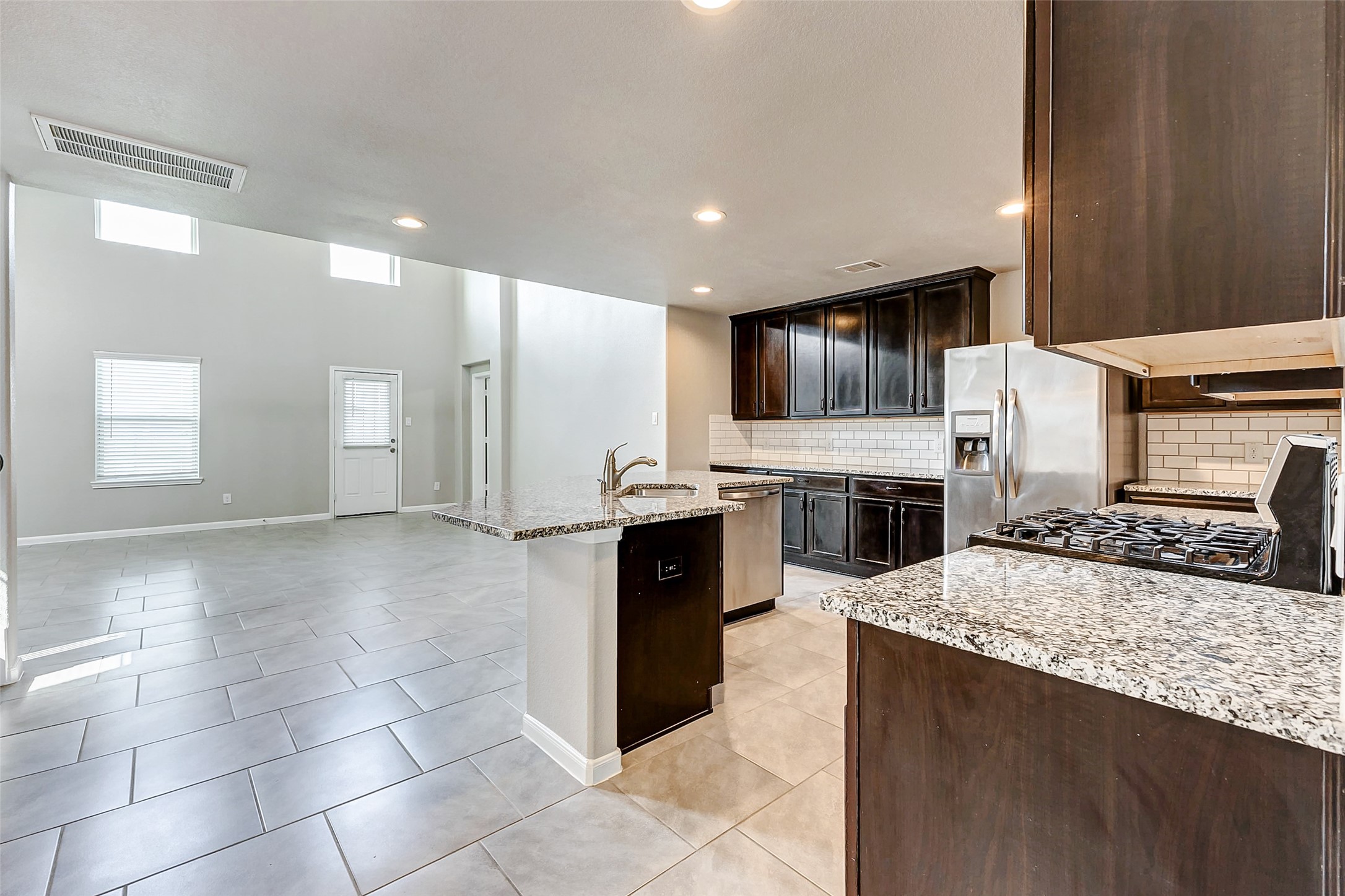 9011 Downing Street Property Photo 13