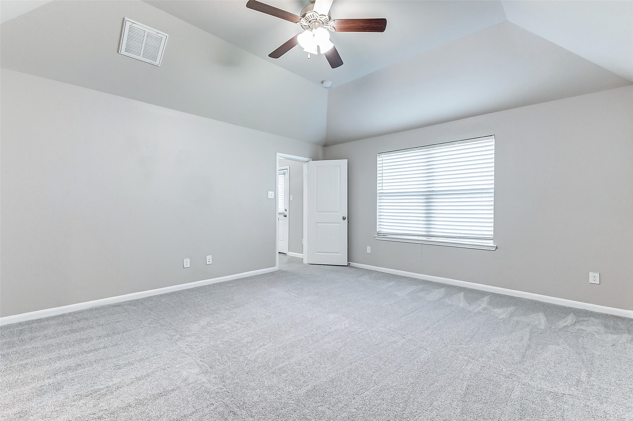 9011 Downing Street Property Photo 26