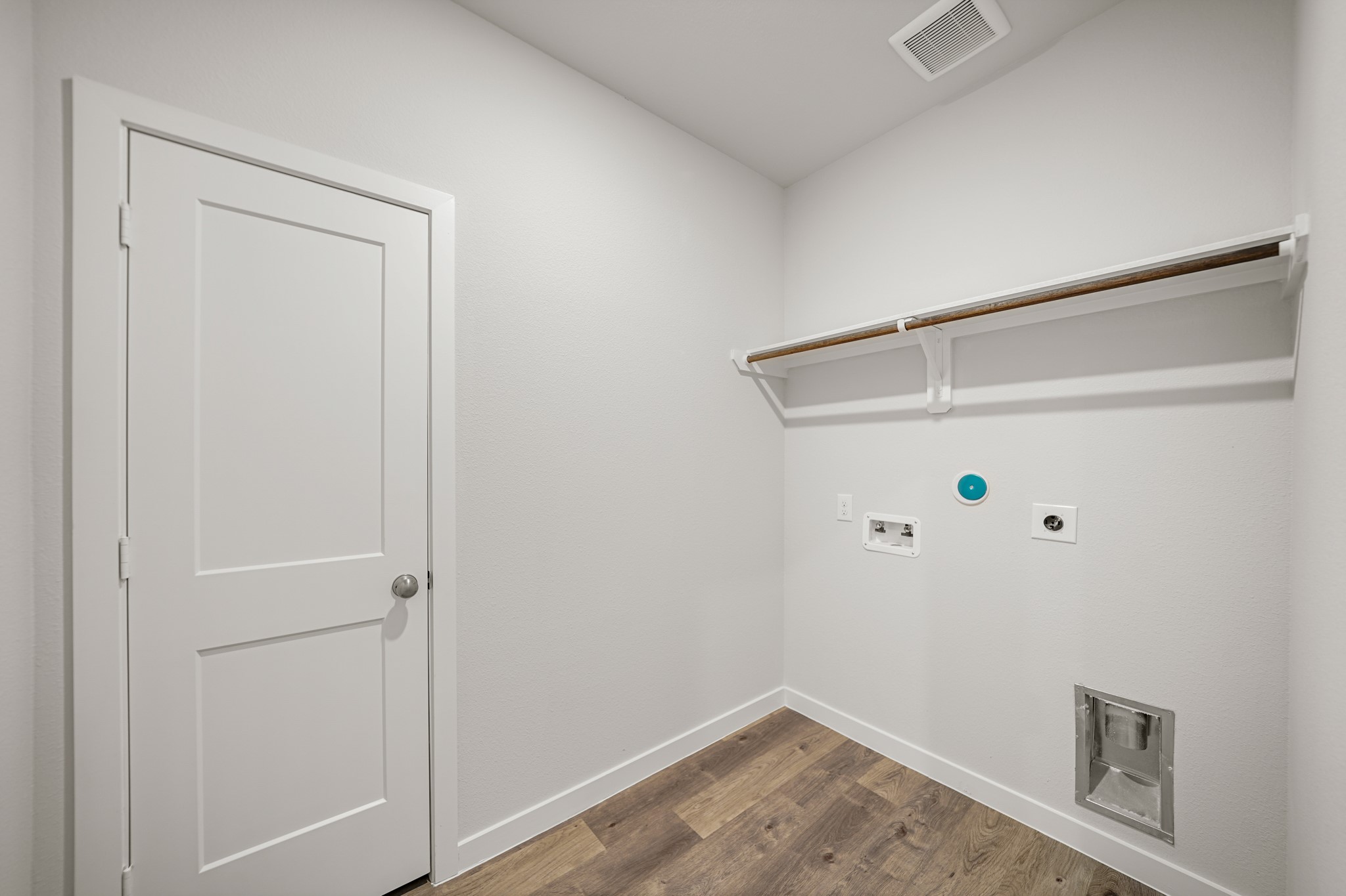 8003 Chipper Lane Property Photo 16