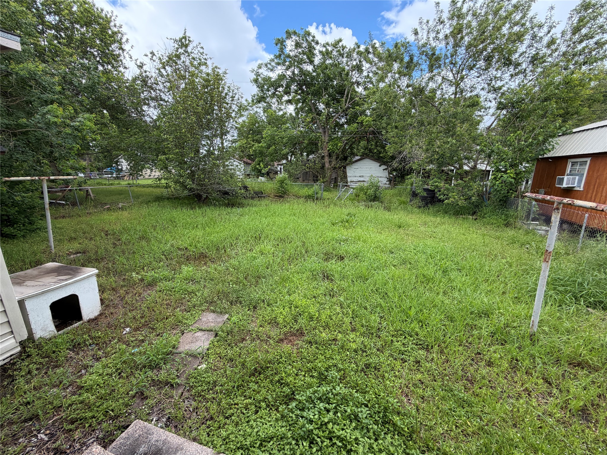 221 Charlotte Drive Property Photo 3