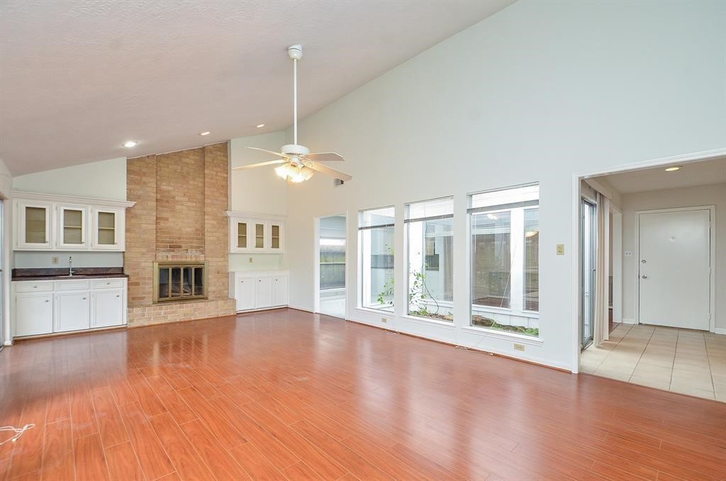 15815 Boulder Oaks Drive Property Photo 19