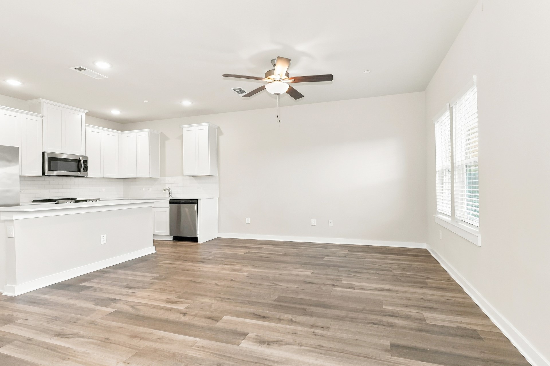 341 N Centro Circle Property Photo 4