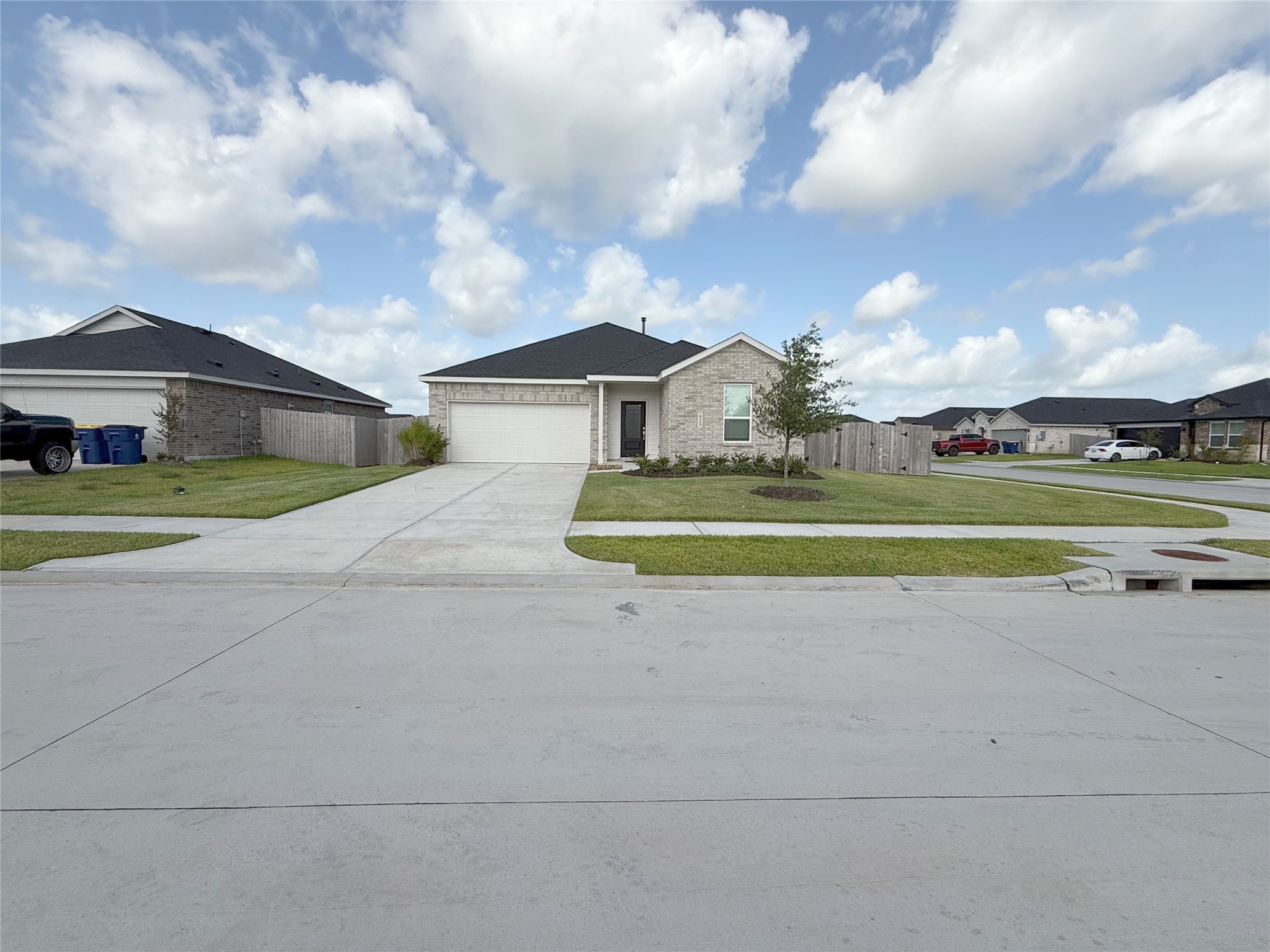 423 Amy Street Property Photo 2