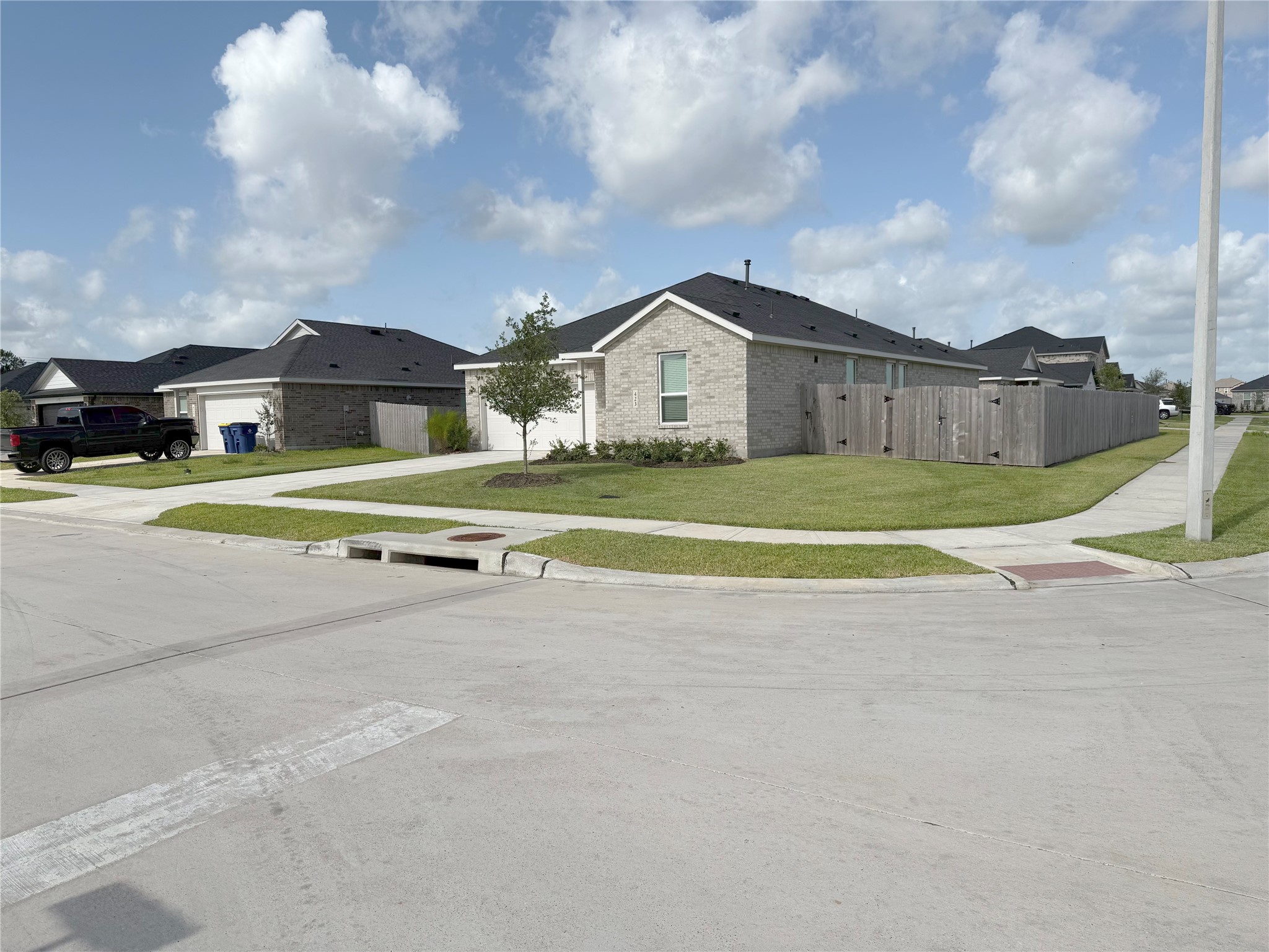 423 Amy Street Property Photo 3