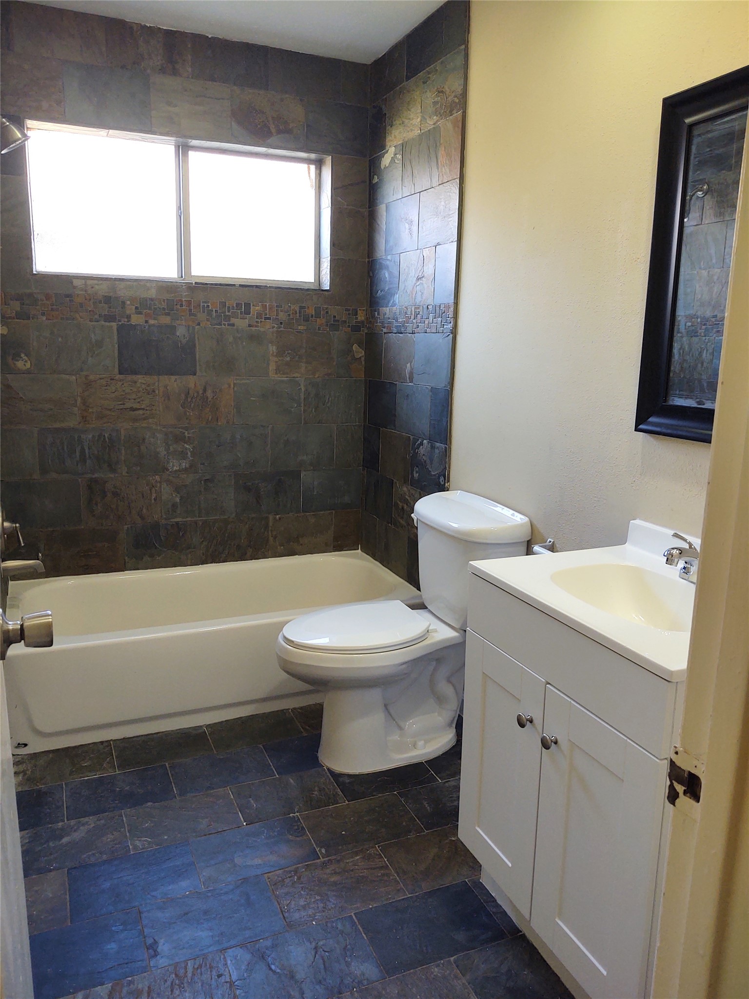 2515 Heritage Colony Drive Property Photo 12