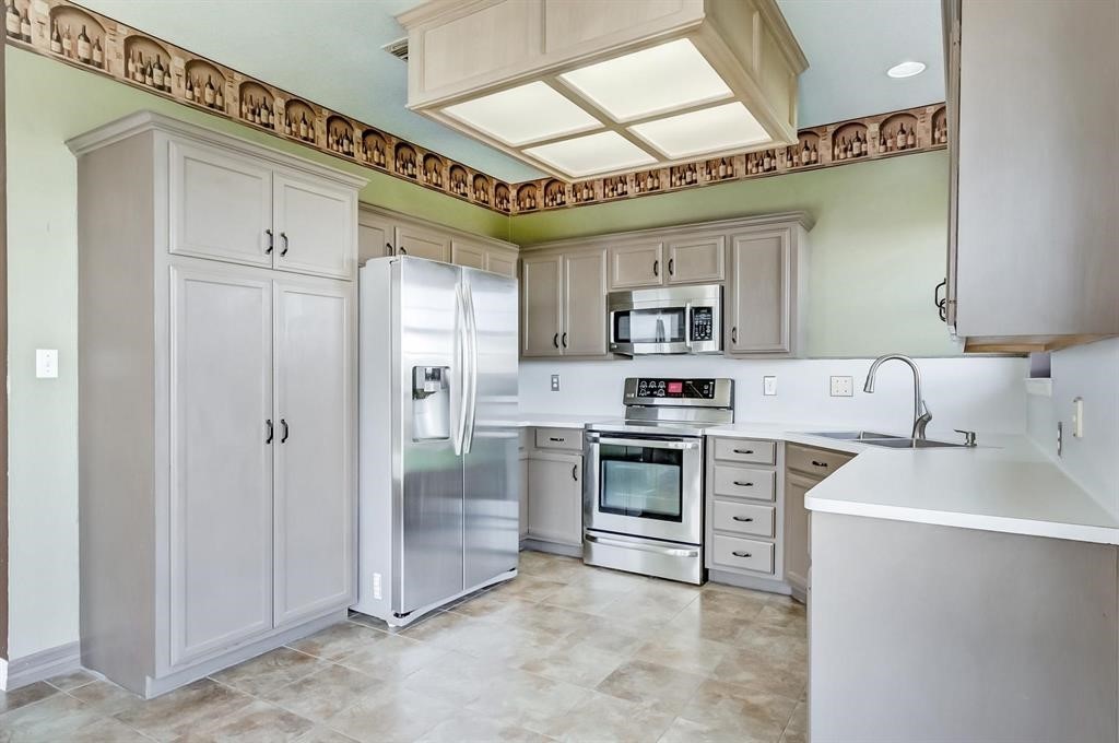 2514 Thunderbird Drive Property Photo