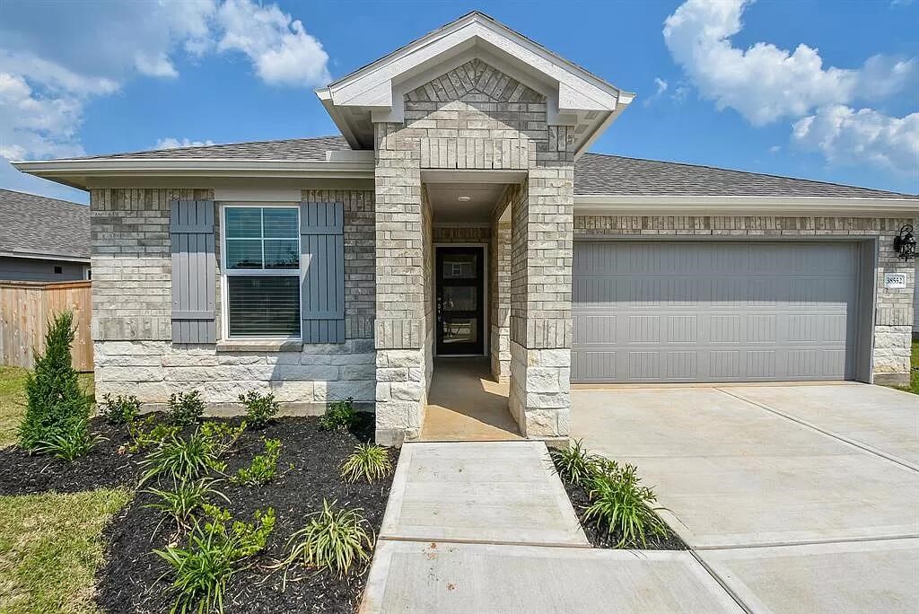 38552 Winding Meadows Drive Property Photo 4