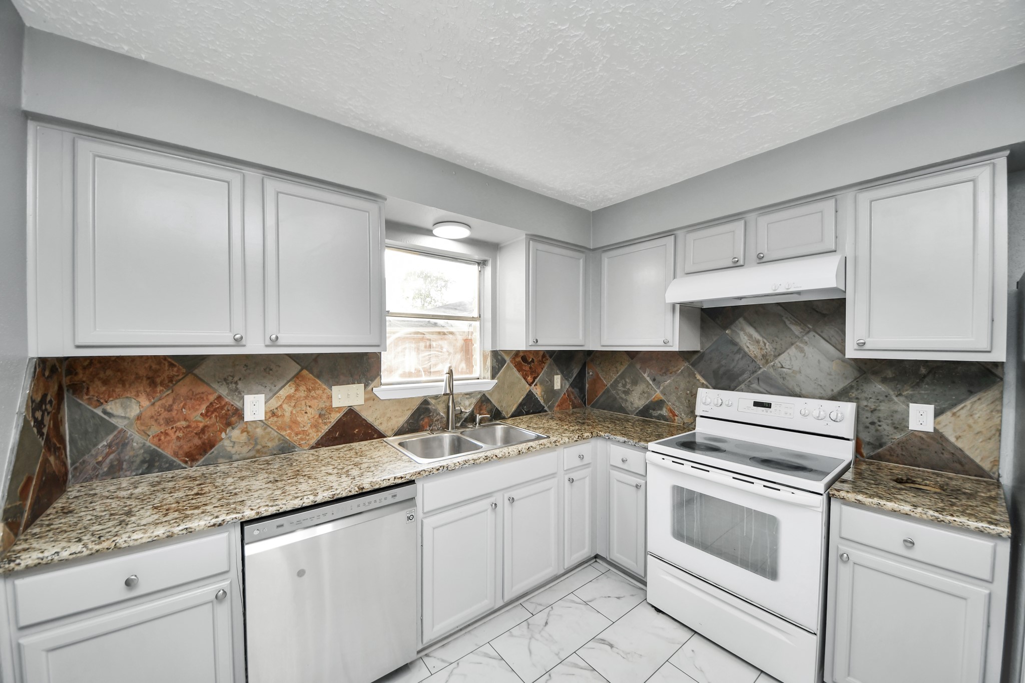14110 Eventide Drive Property Photo 14