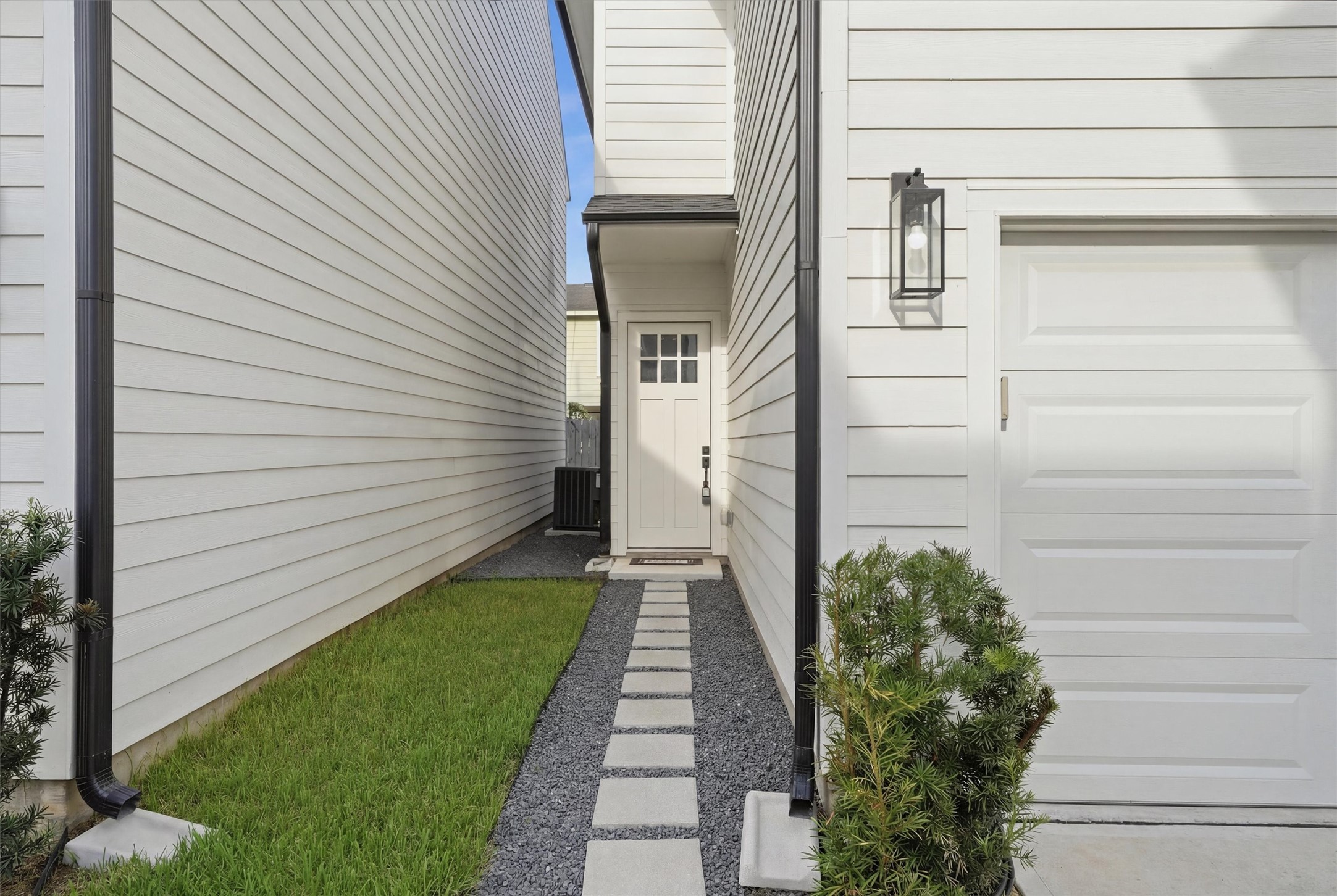 1230 Mcneil Street Property Photo 3