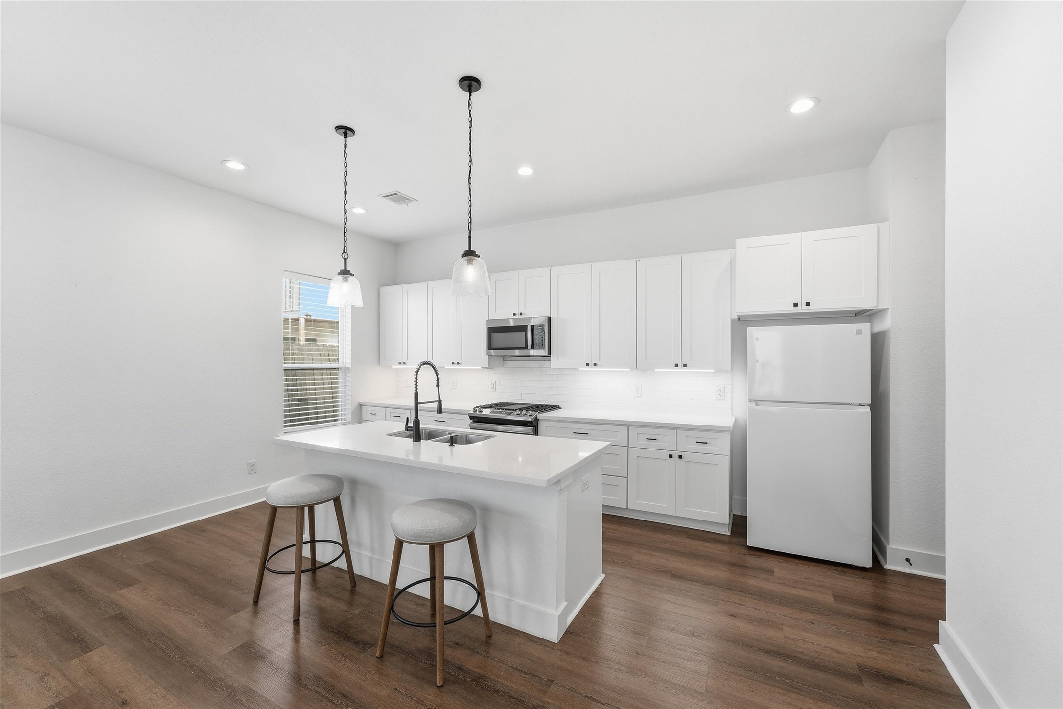 1230 Mcneil Street Property Photo 10