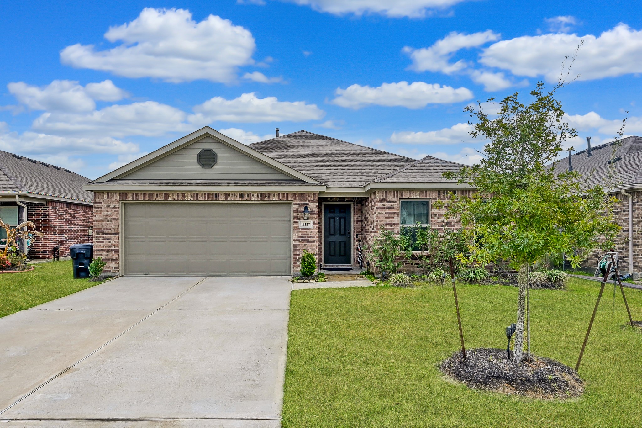 15127 Willow Tree Lane Property Photo 2
