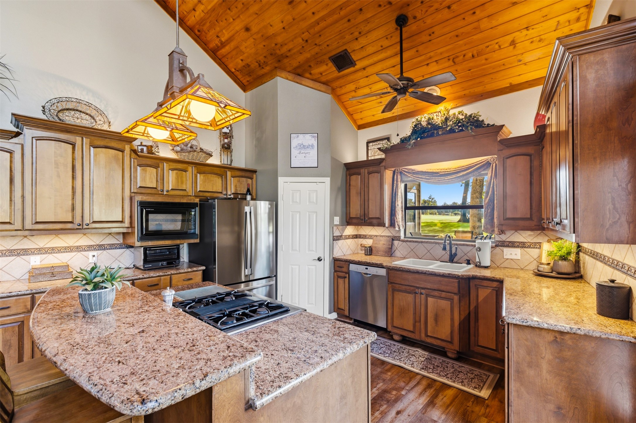 2250 Dillard Road Property Photo 13
