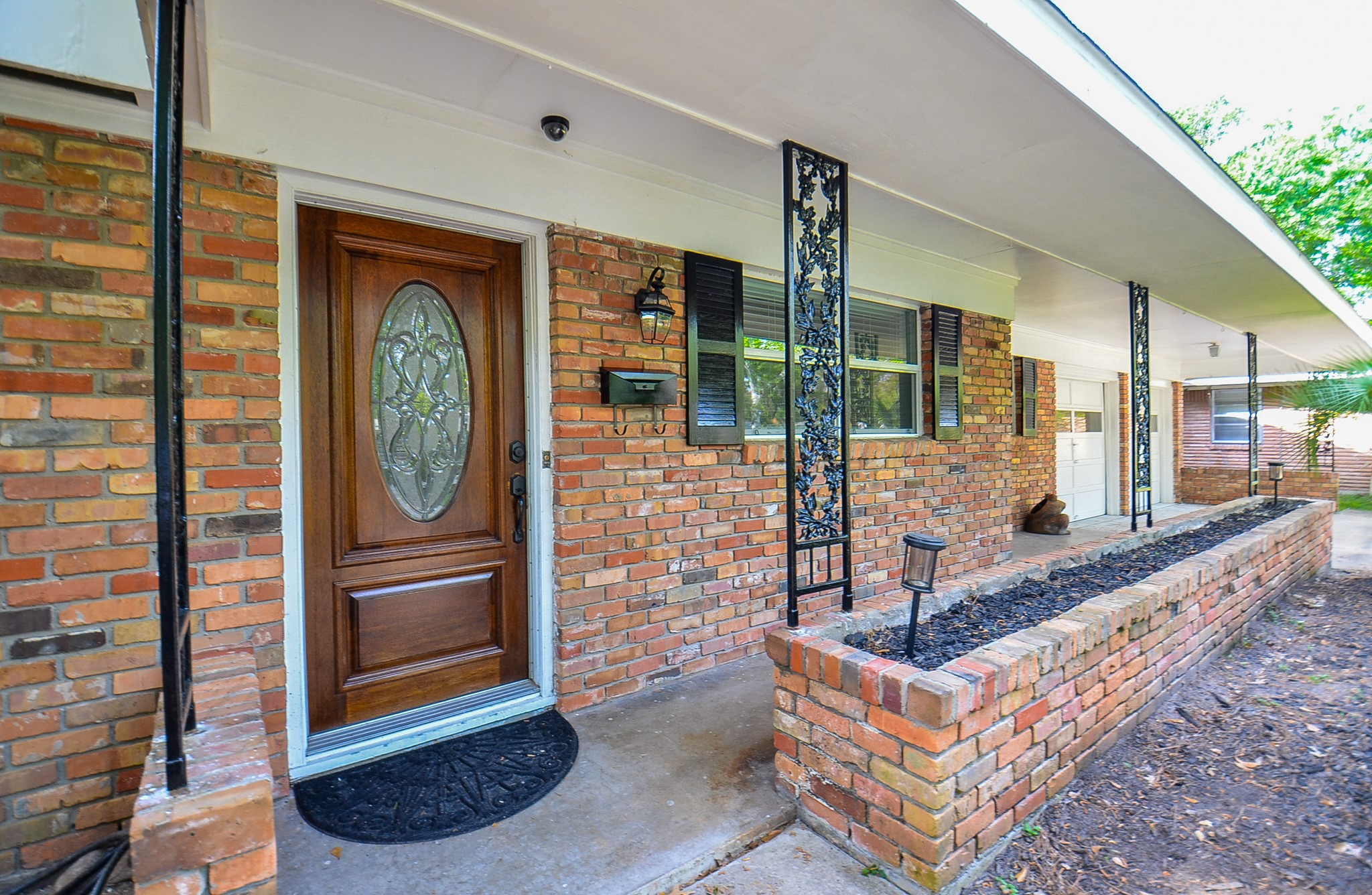 9817 Cedardale Drive Property Photo 4