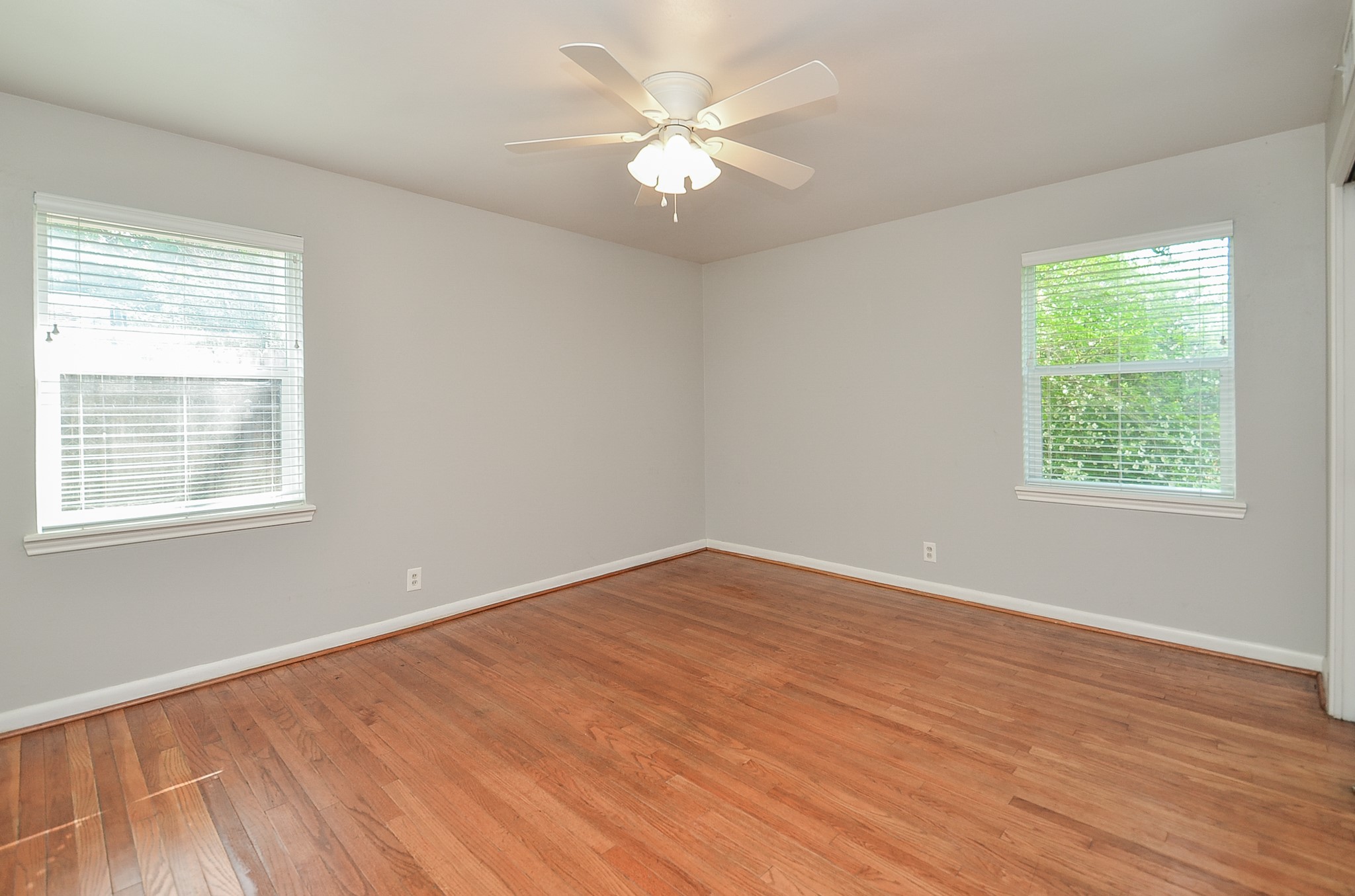 9817 Cedardale Drive Property Photo 20