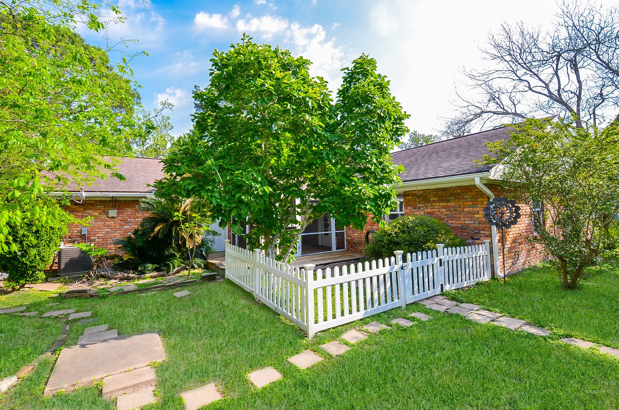 9817 Cedardale Drive Property Photo 30