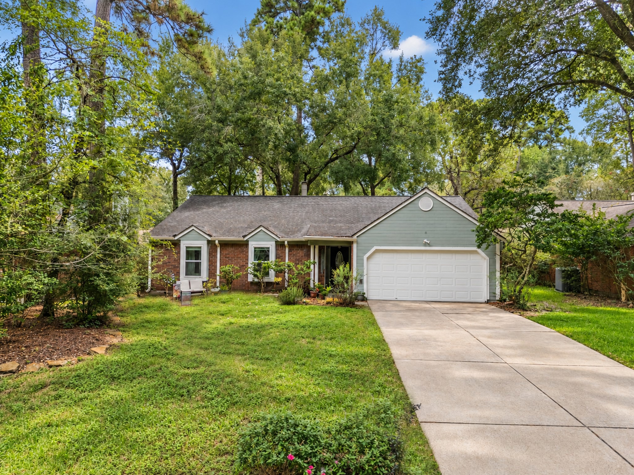 3319 Creek Shadows Drive Property Photo 1