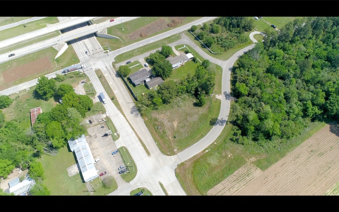 22602 Teddy Road Property Photo 4
