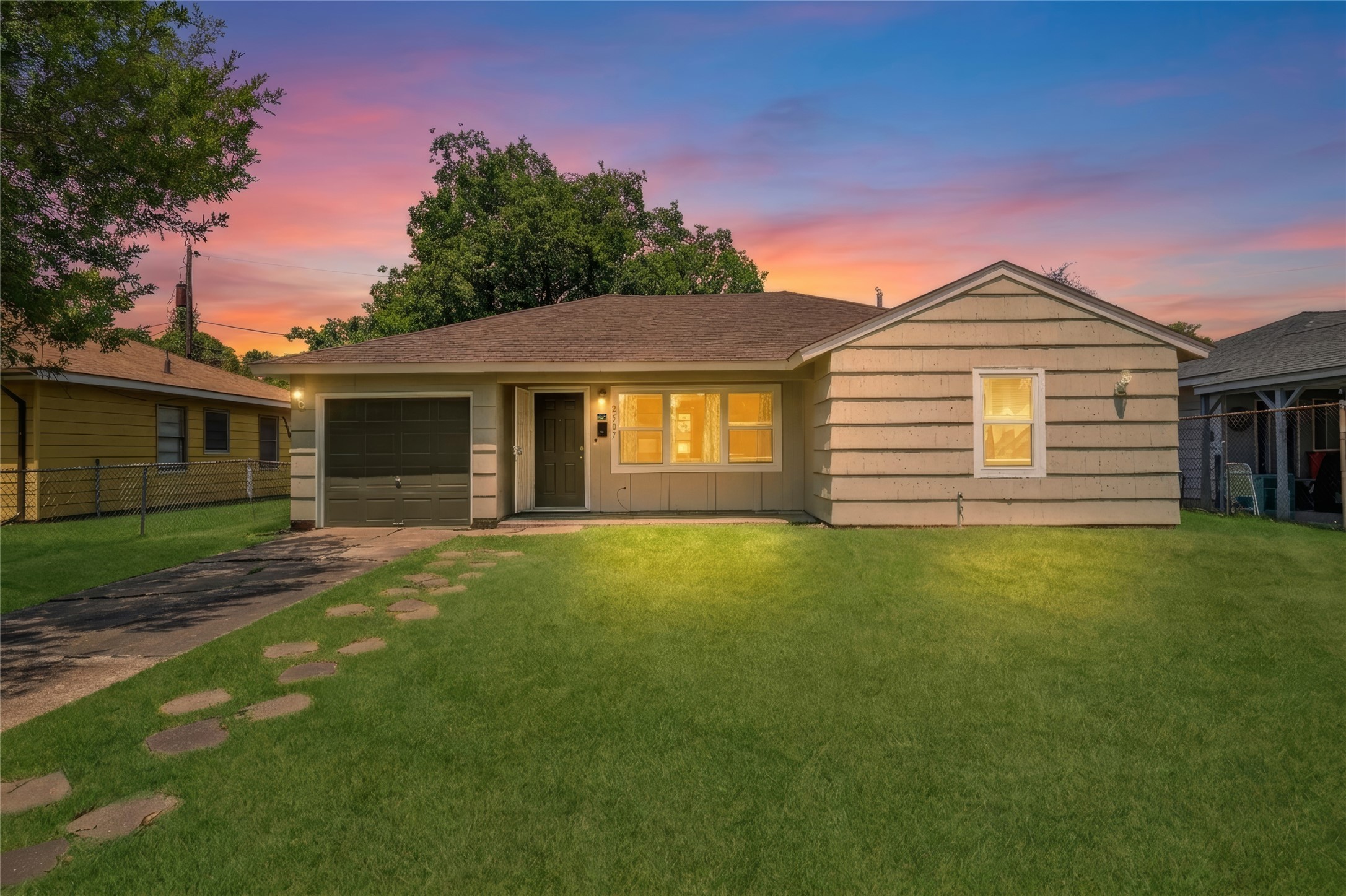 2507 11th Street Property Photo 1