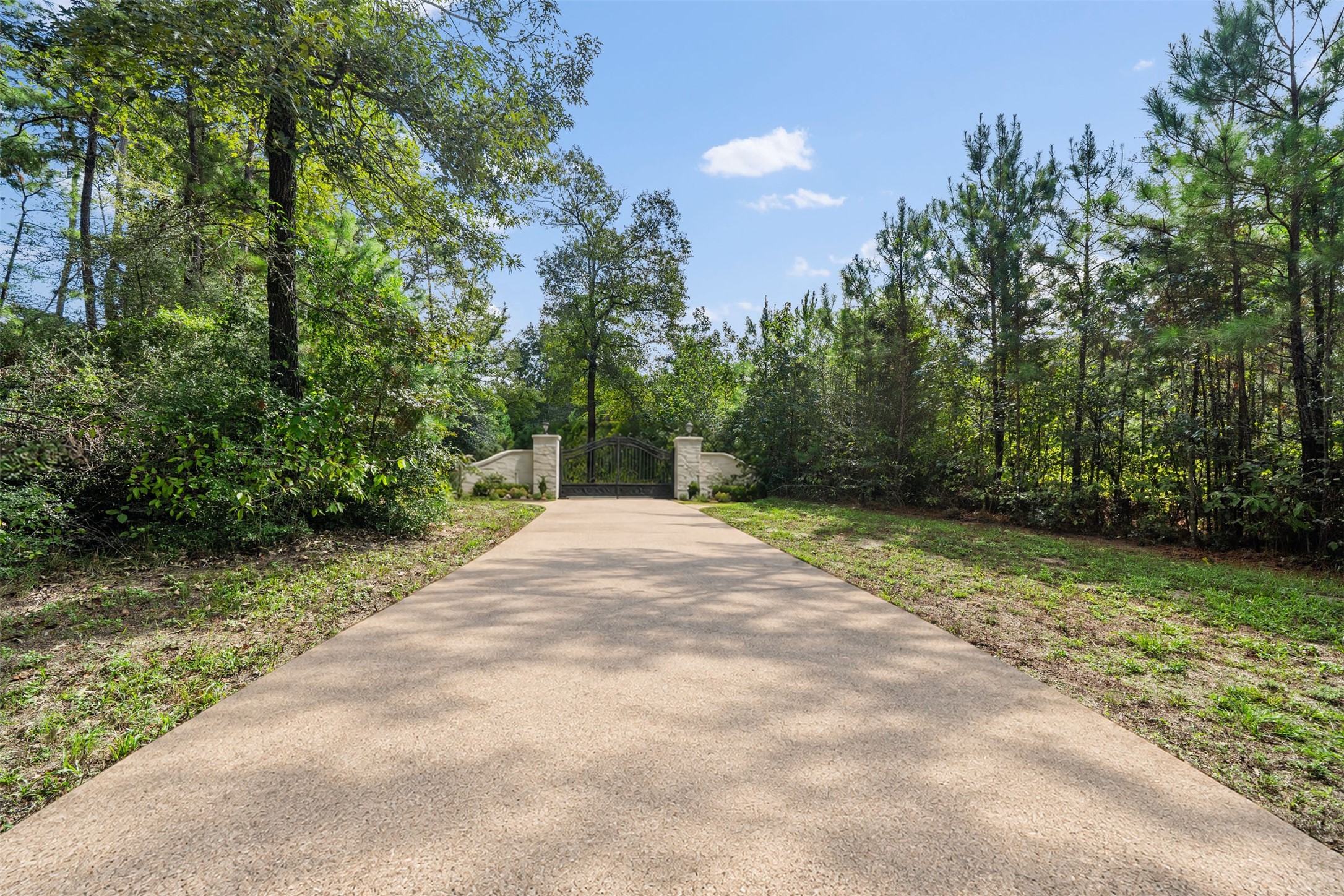 6970 Longmire Road Property Photo 8